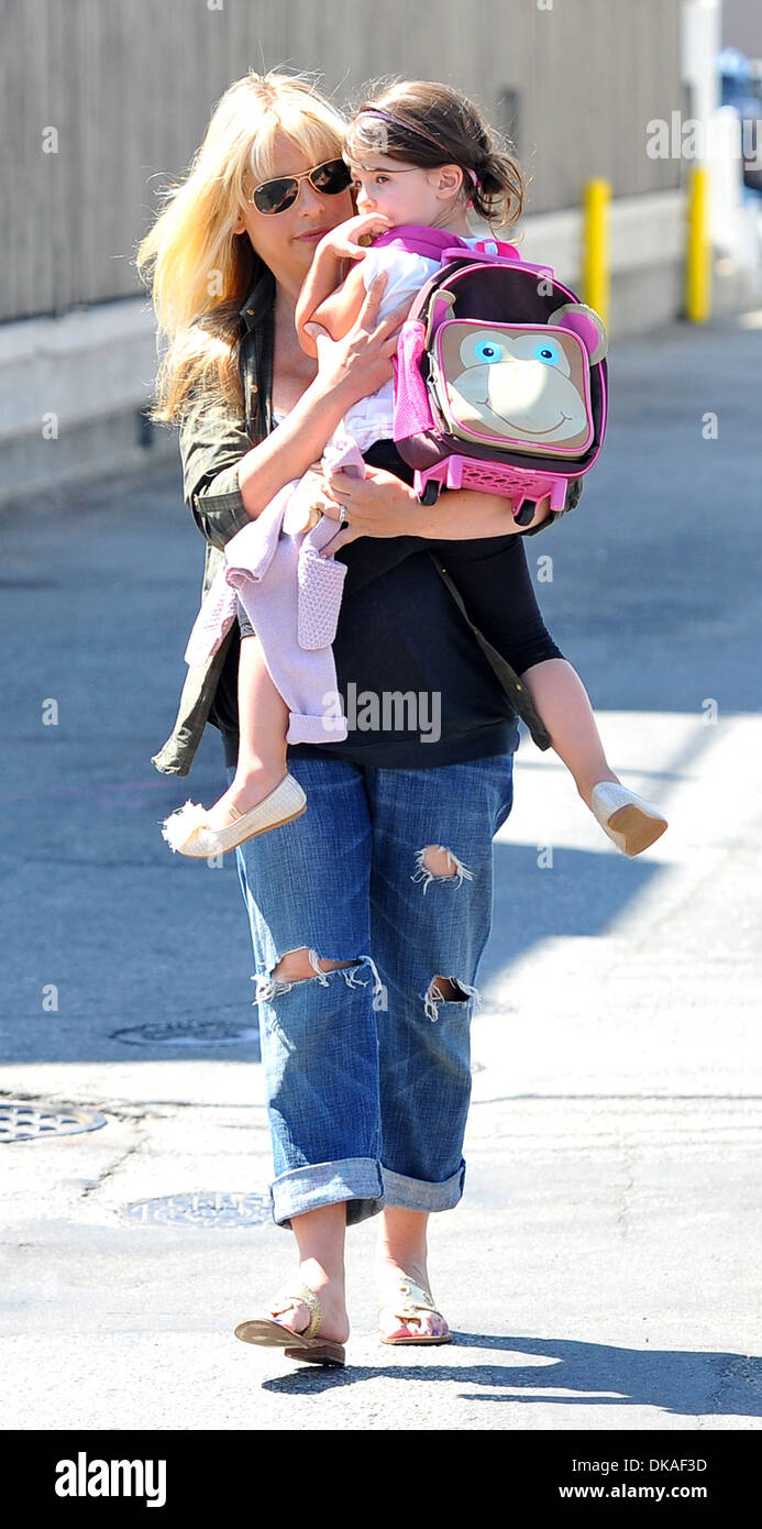 Sarah Michelle Gellar Taking Her Daughter to Ballet December 21