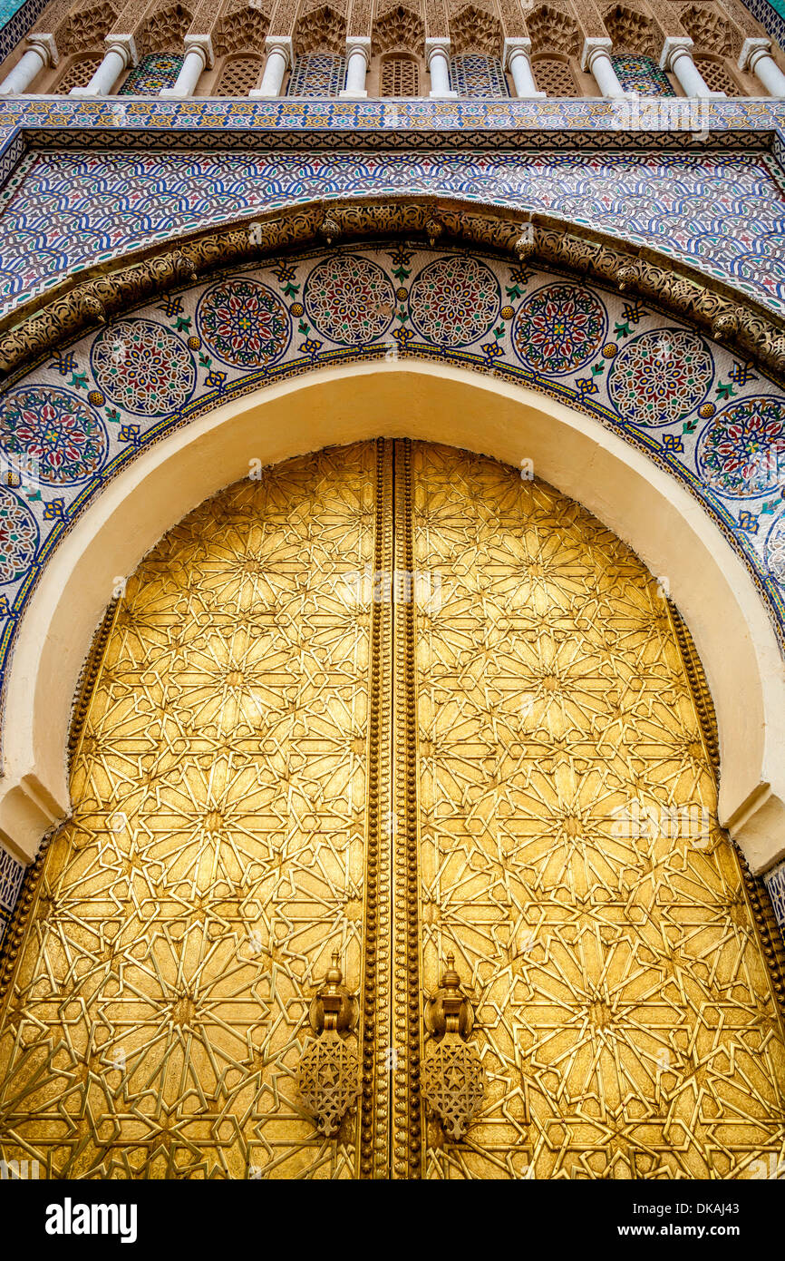 The Brass Gates of the Royal Palace (Dar el-Makhzen), Fez, Morocco ...