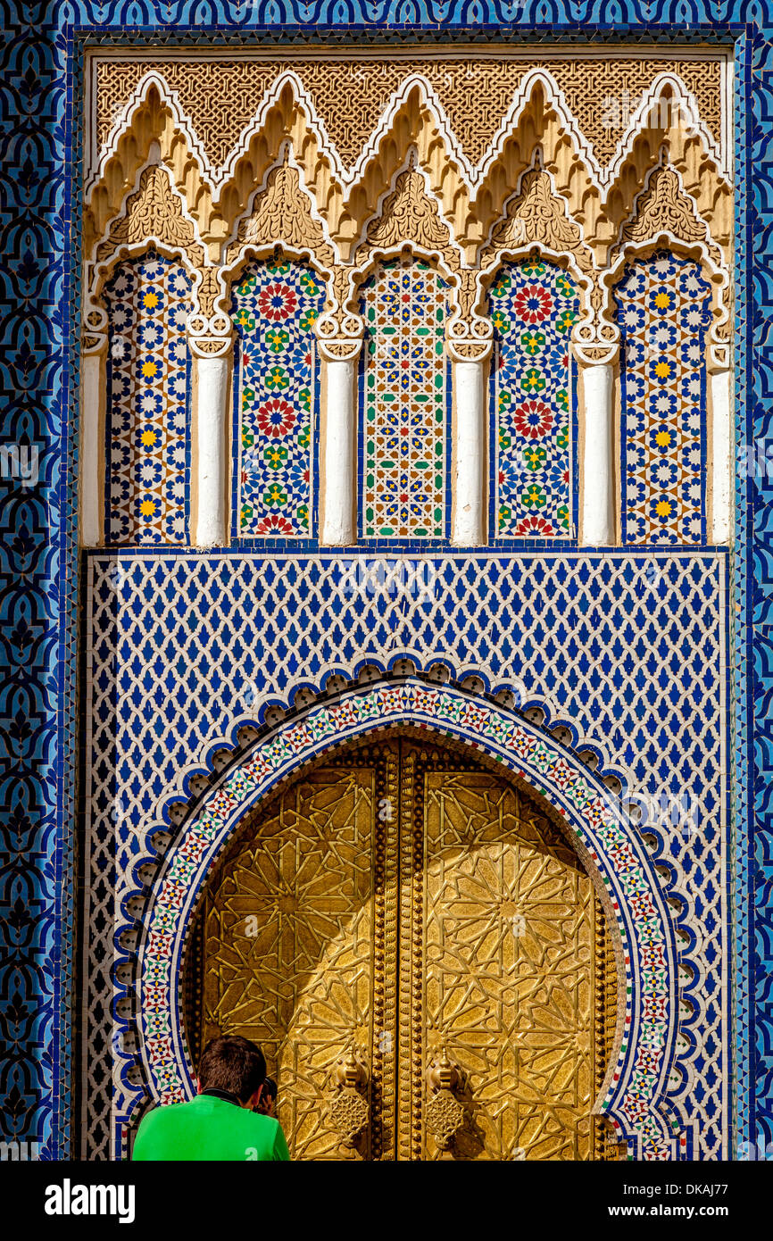 The Brass Gates of the Royal Palace (Dar el-Makhzen), Fez, Morocco ...