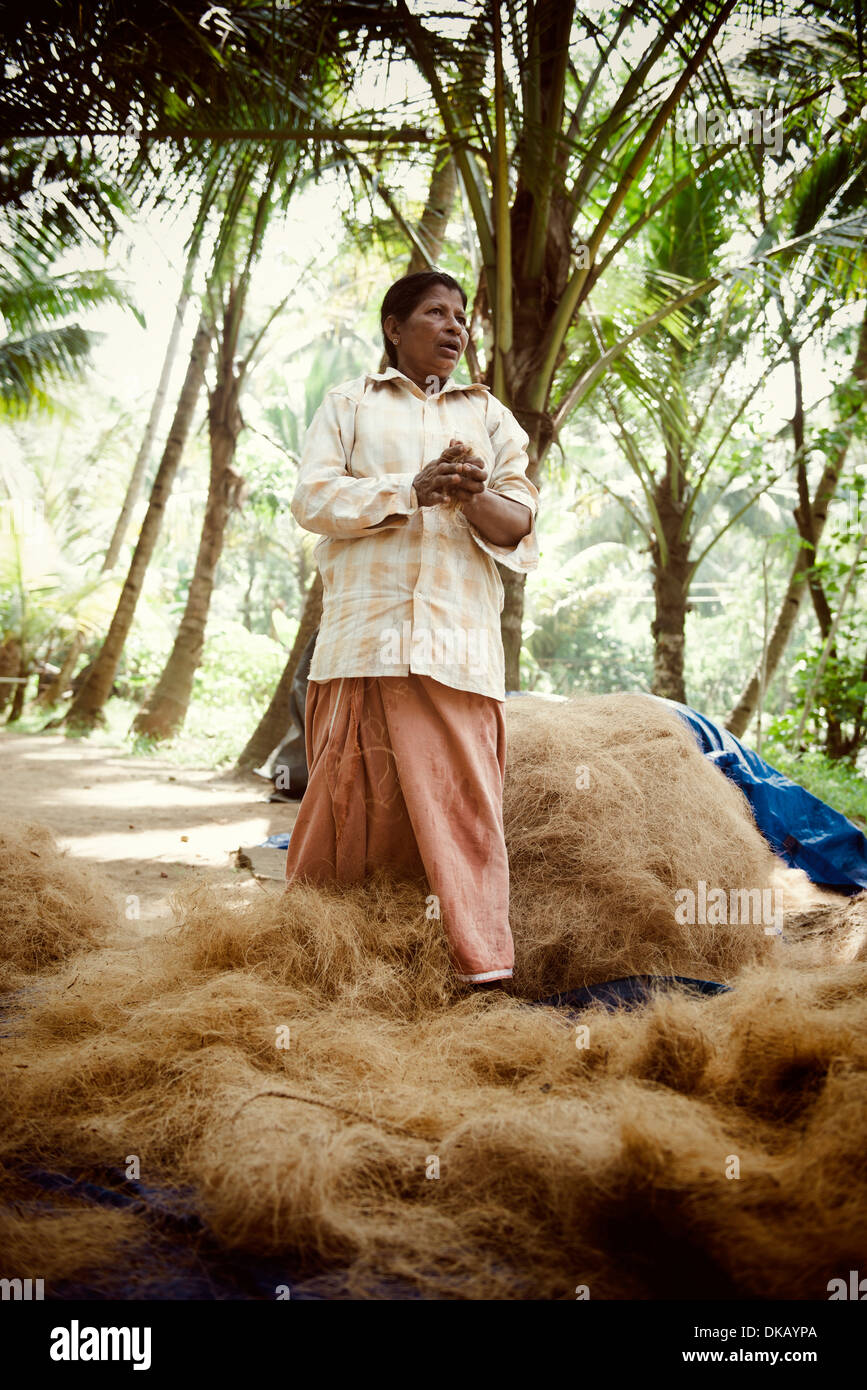 Making rope from coconut fibres. Munroe Island. Ashtamudi lake, Kollam, India Stock Photo
