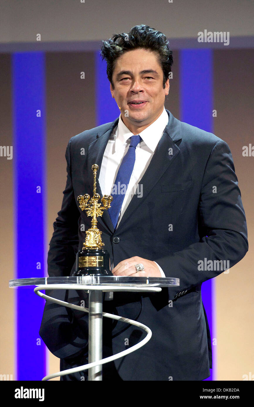 Benicio Del Toro Presents Dosti Awards Ceremony At Kursaal Palace benicio-del-toro-presents-dosti-awards-ceremony-at-kursaal-palace