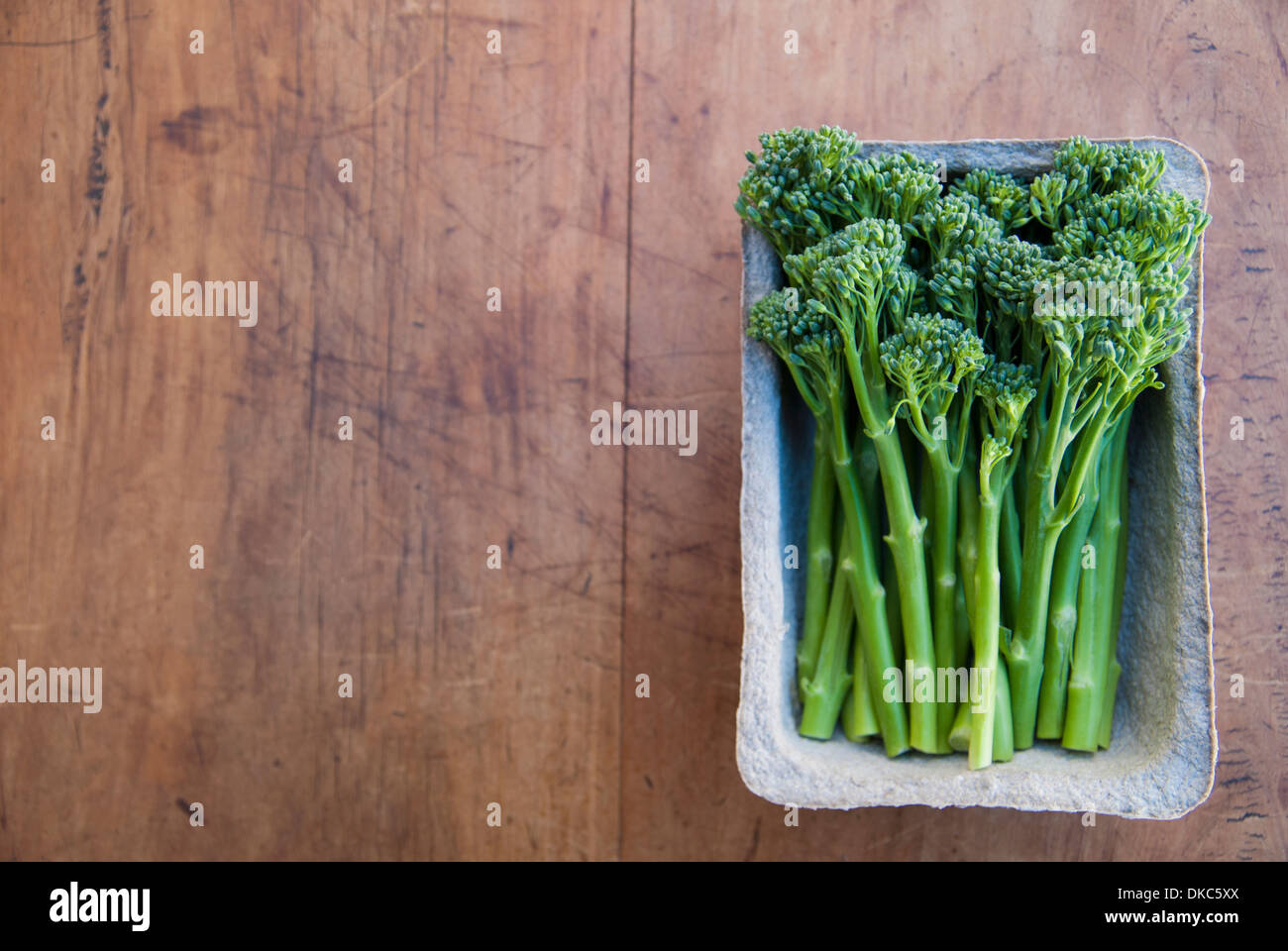 Tub of fresh broccoli Stock Photo Alamy