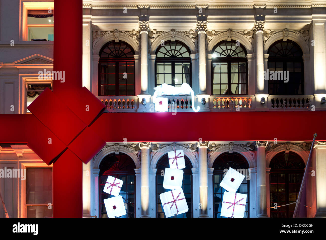 Christmas decorations Cartier, New Bond Street London Stock Photo Alamy