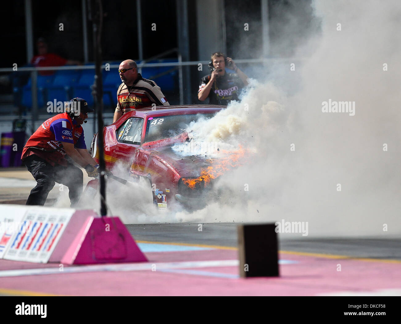 Nitro oxide hires stock photography and images Alamy