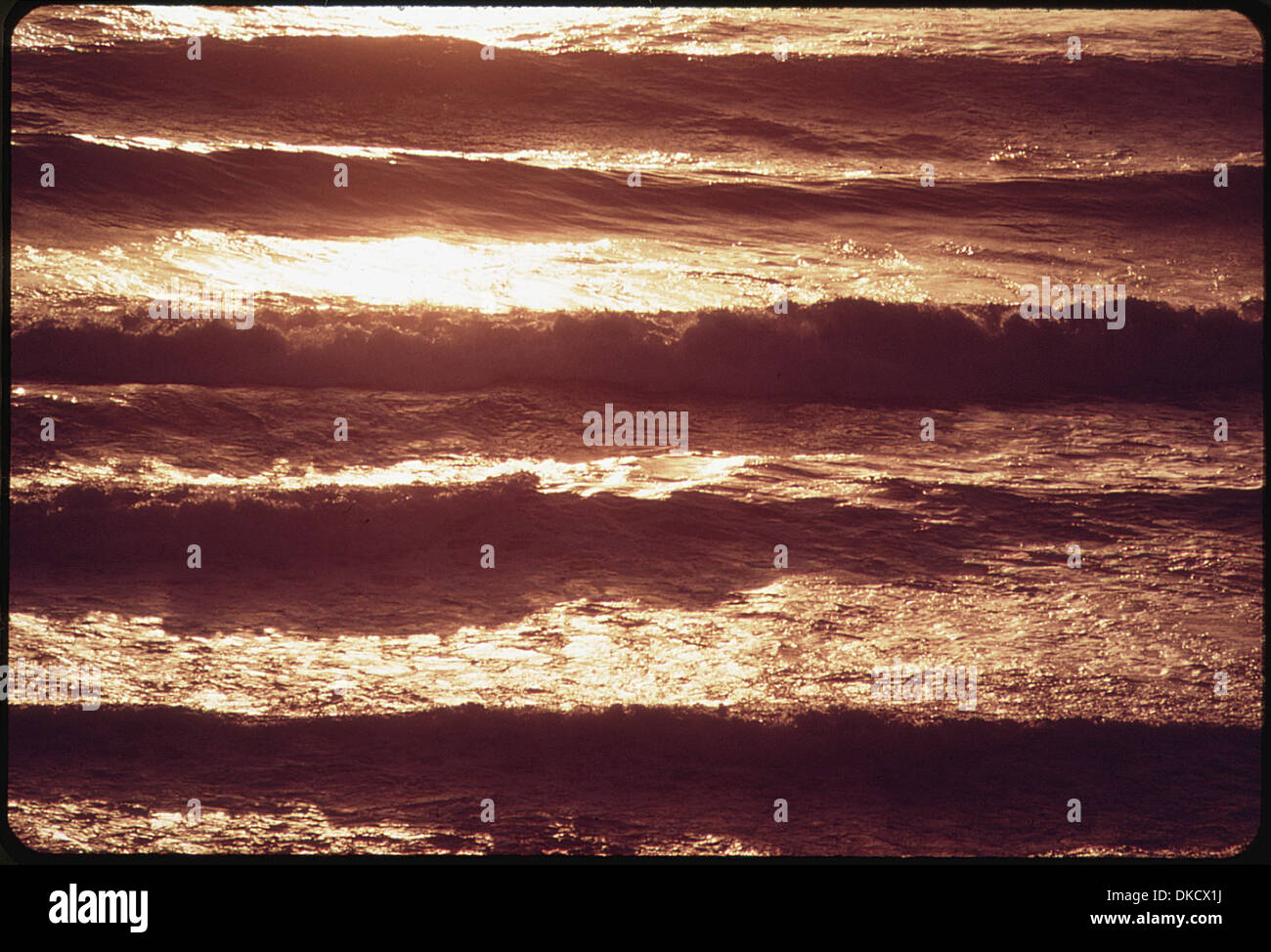 Ocean waves and vintage hi-res stock photography and images - Alamy