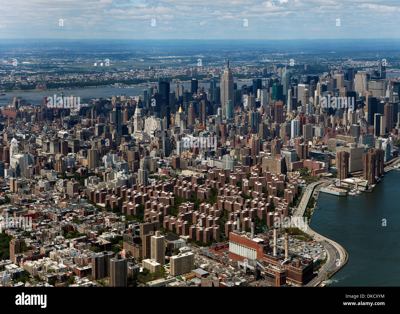 aerial photograph Stuyvesant Town Peter Cooper Village to midtown Manhattan, New York City Stock Photo