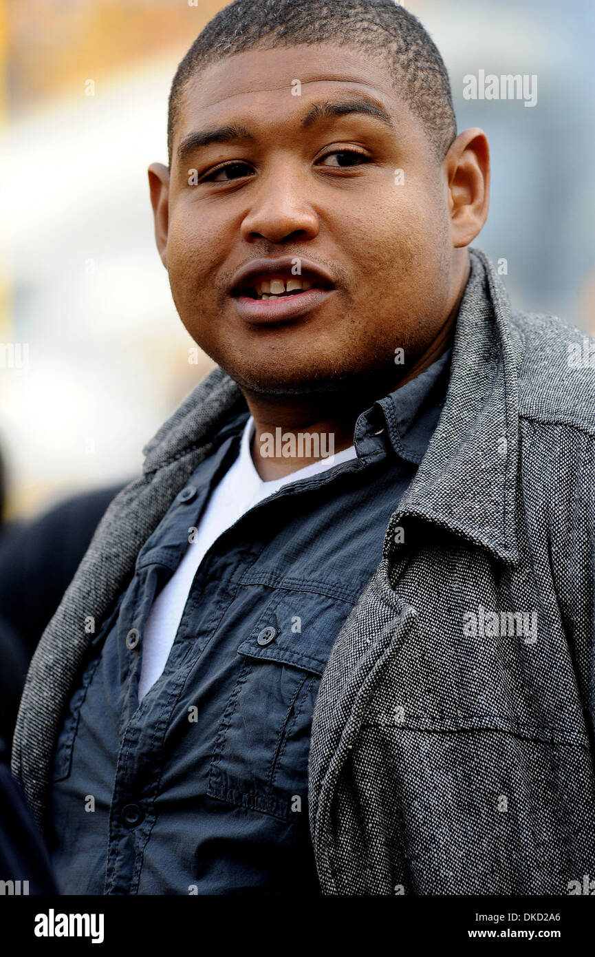 Oct. 30, 2011 - Pittsburgh, PENNSYLVANNIA, U.S - Actor Omar Miller, who plays ''Walter Simmons'' on CSI: MIAMI was on the side lines as the Pittsburgh Steelers took on the New England Patriots at Heinz Field in Pittsburgh, PA...Pittsburgh defeats New England 25-17. (Credit Image: © Dean Beattie/Southcreek/ZUMAPRESS.com) Stock Photo