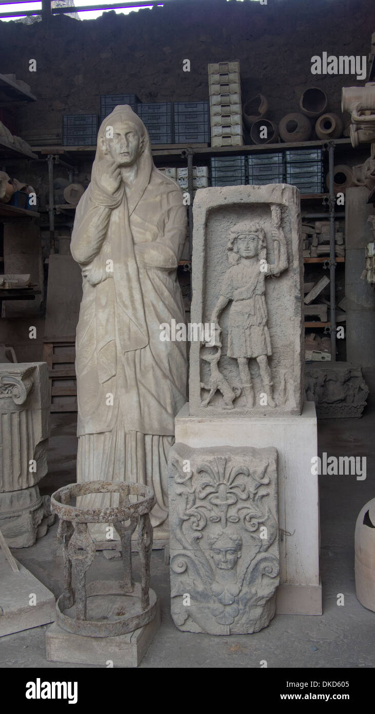 Ancient sculptures at Pompeii, Campania, Italy Stock Photo Alamy