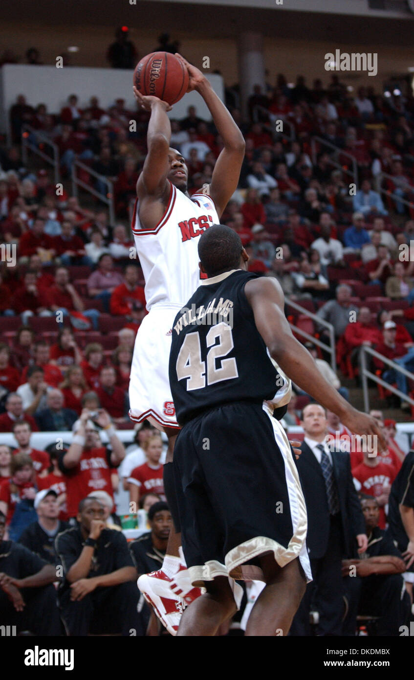 Mar 01, 2007 Raleigh, NC, USA NCAA College Basketball North Stock