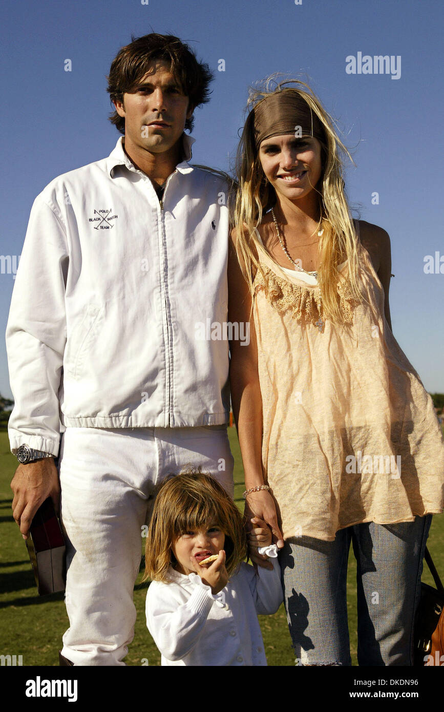 Mar 18, 2007 - Wellington, FL, USA - NACHO FIGUERAS and his wife Delfina with daughter Aurora, 2, after a matchup between Black Watch and Crab Orchard at the  International Polo Club Palm Beach in Wellington.  (Credit Image: © Erik M. Lunsford/Palm Beach Post/ZUMA Press) RESTRICTIONS: USA Tabloid RIGHTS OUT! Stock Photo