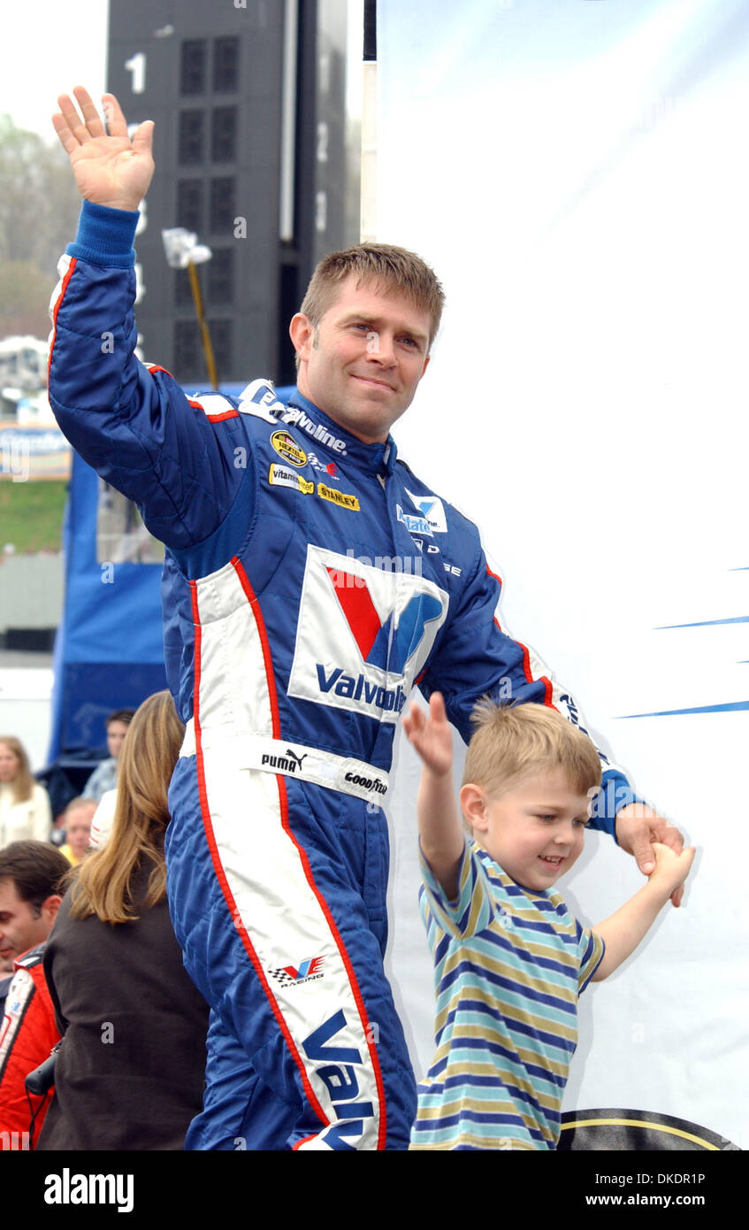 https://c8.alamy.com/comp/DKDR1P/apr-01-2007-martinsville-va-usa-nextel-cup-driver-scott-riggs-with-DKDR1P.jpg