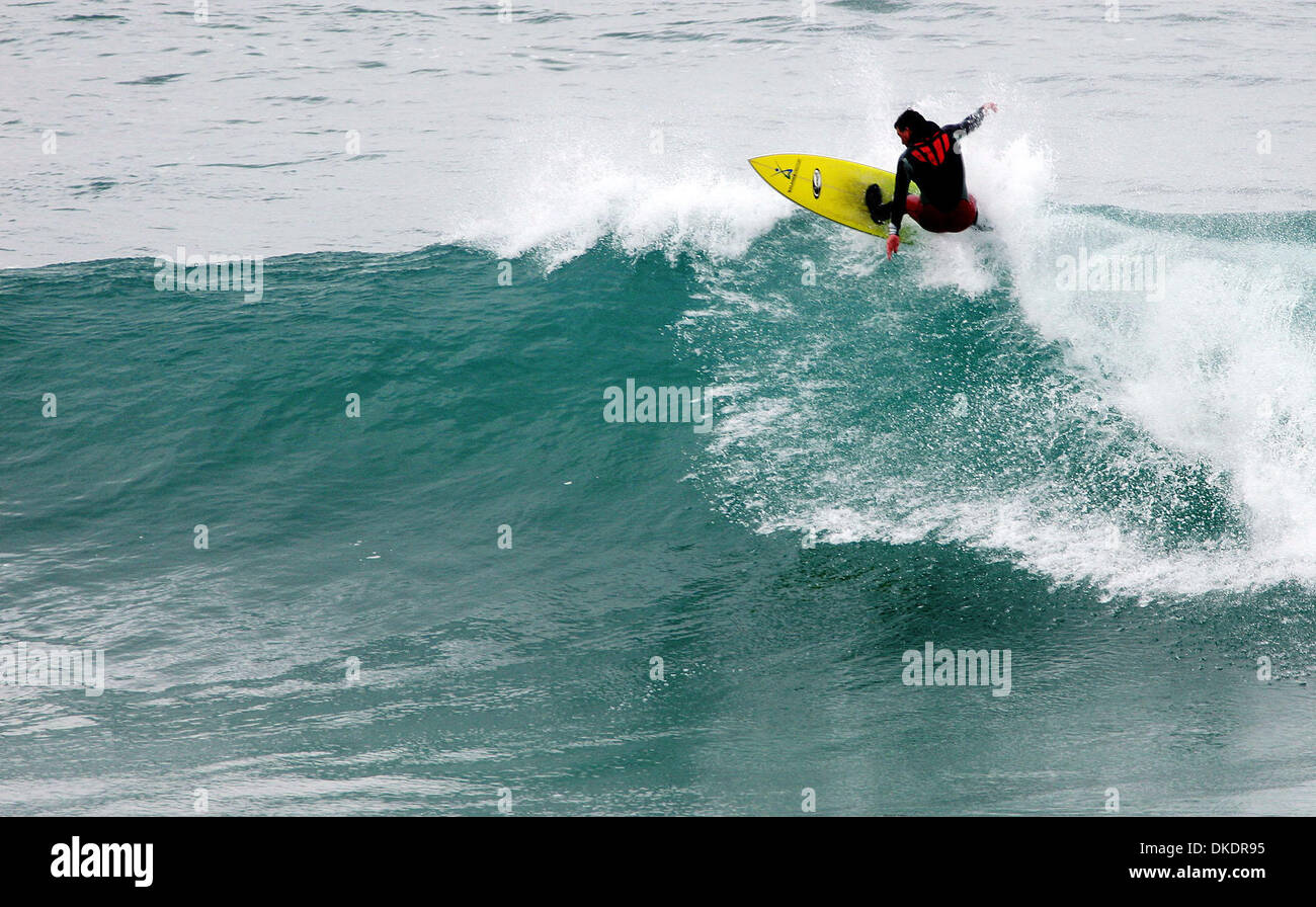 Jan 30, 2007 - Montara, CA, USA - JEFF CLARK hits the lip at Montara ...