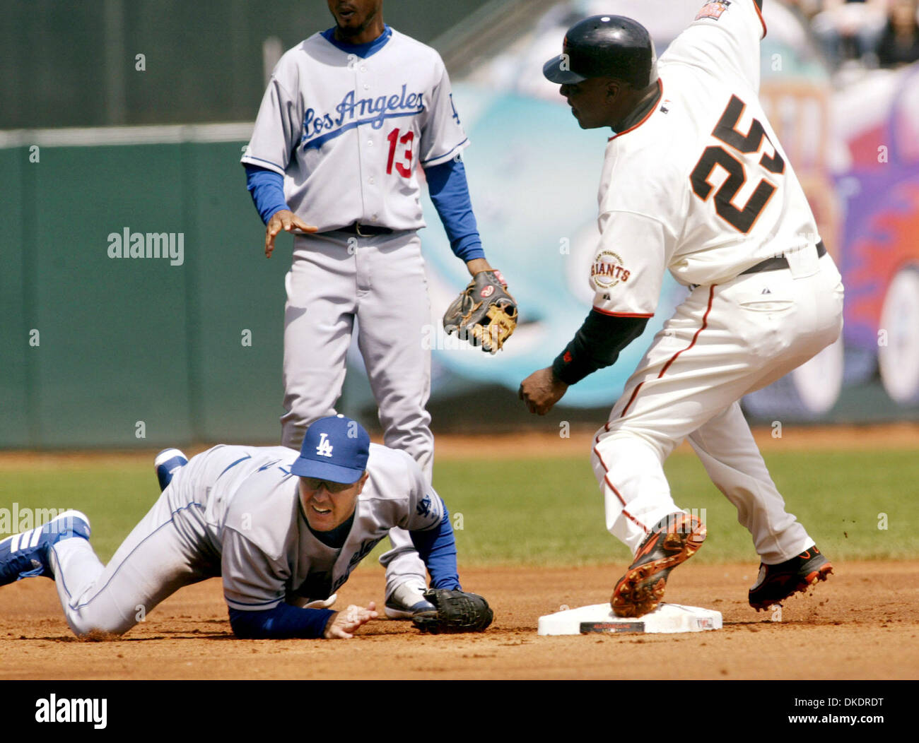 Apr 08, 2007 - San Francisco, CA, USA - BARRY BONDS is tagged out by ...