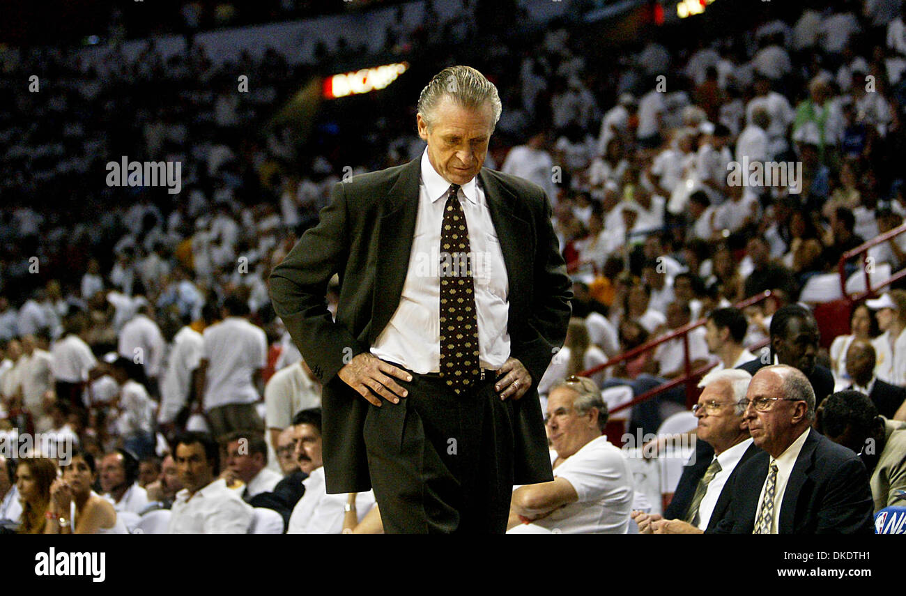 Apr 29, 2007 - Miami, FL, USA - Heat coach PAT RILEY paces sideline.  (Credit Image: © Damon Higgins/Palm Beach Post/ZUMA Press) RESTRICTIONS: USA Tabloid RIGHTS OUT! Stock Photo