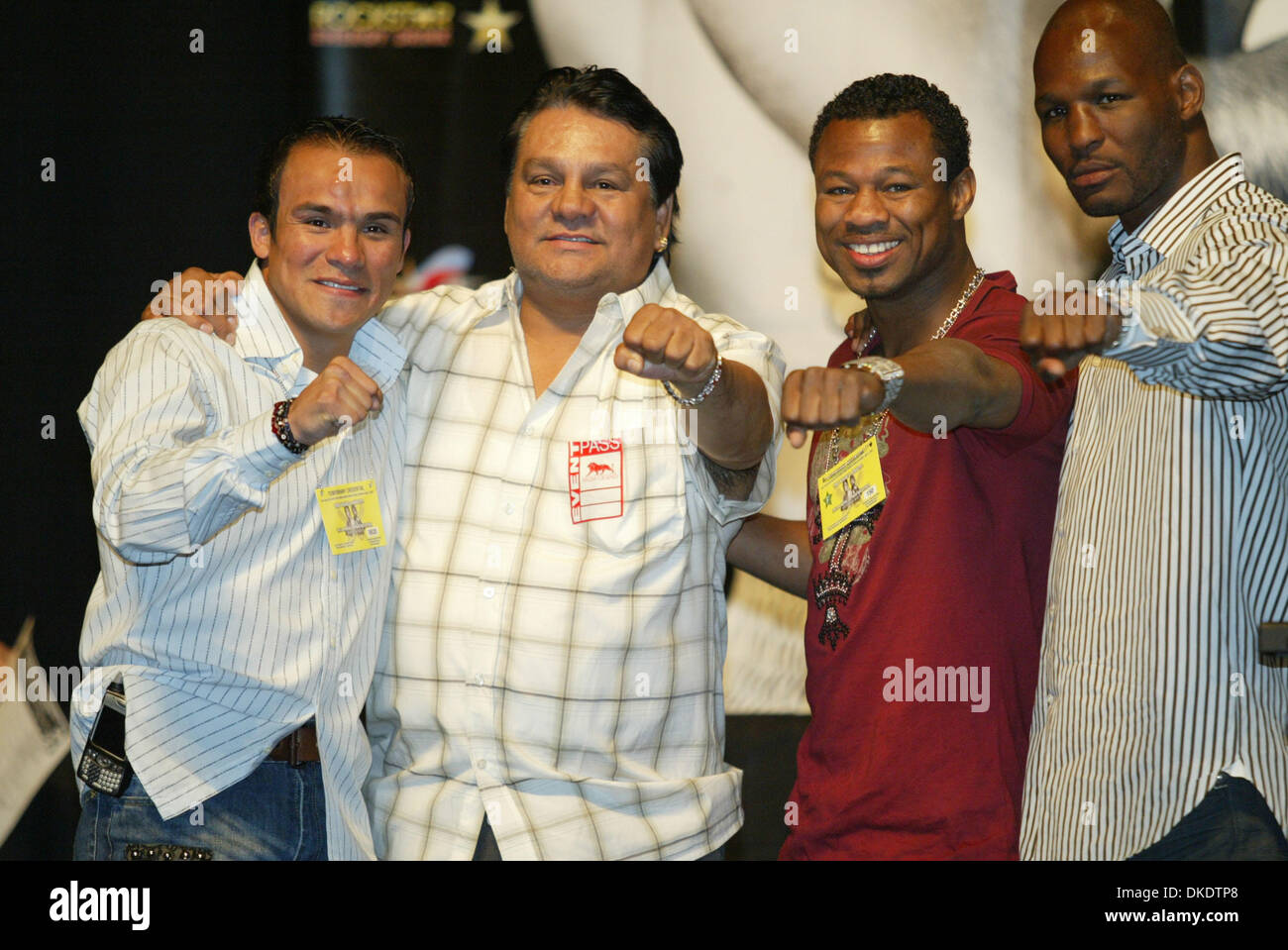 May 04, 2007 - Las Vegas, NV, USA - The World Waits: Boxing World Champions (L-R) JUAN MANUEL MARQUEZ, ROBERTO DURAN, SHANE MOSLEY and BERNARD HOPKINS at the weigh-in for the May 5th bout of Floyd Mayweather Jr. against Oscar de la Hoya at the MGM Grand. 50 Cent will perform when Mayweather makes his ring entrance. (Credit Image: © Mary Ann Owen/ZUMA Press) Stock Photo