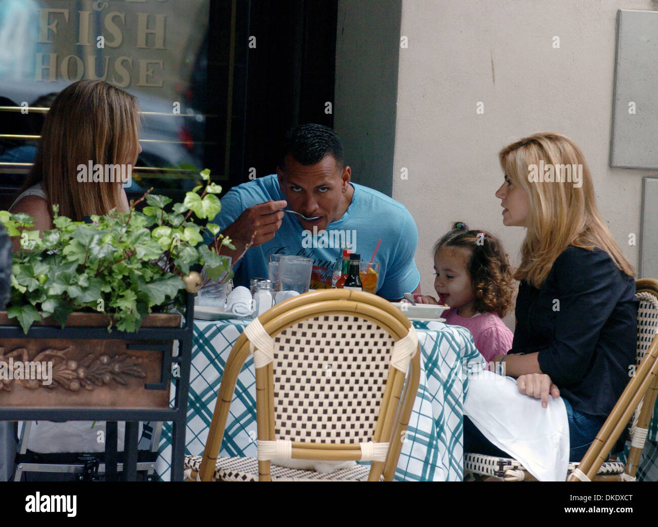 Jun 06, 2007 - Chicago, IL, USA - An unidentified friend (L) with ALEX RODRIGUEZ and his wife CYNTHIA have lunch at Hugo's Frog Bar  while out in Chicago. Alex Rodriguez spent the afternoon having lunch and coffee with his family as rumors of an alleged affair with a blond stripper splashed across the headlines last week.  (Credit Image: © Bryan Smith/ZUMA Press) RESTRICTIONS: New  Stock Photo