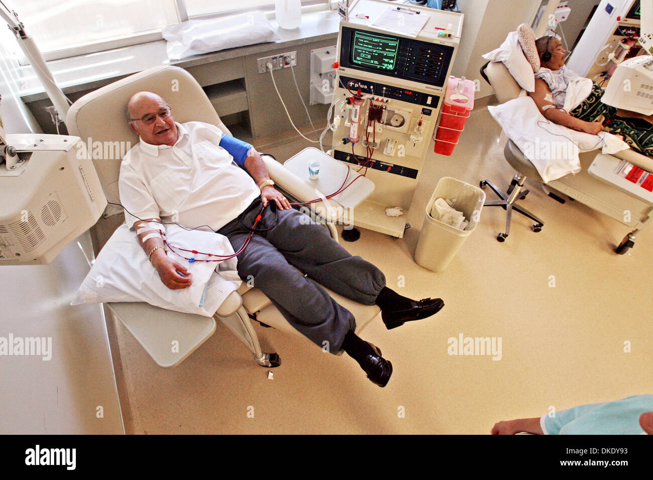 Dante Ravetti , who is waiting for a kidney donation, gets treated in the Mills Hospital  dialysis clinic Thursday, June 14,2007. Stock Photo