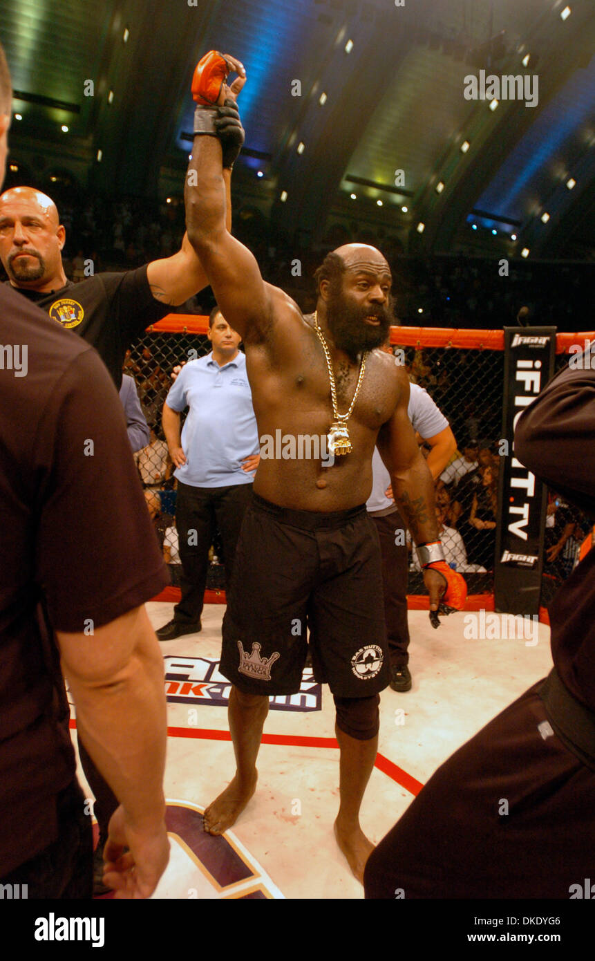 Ray Kimbo Slice Jun 24, 2007 - Atlantic City, NJ, USA - KIMBO SLICE raises his arm in  victory following the Heavyweight Fight. Kimbo Slice defeats Ray Mercer  with a 1st Round guillotine choke. Ray