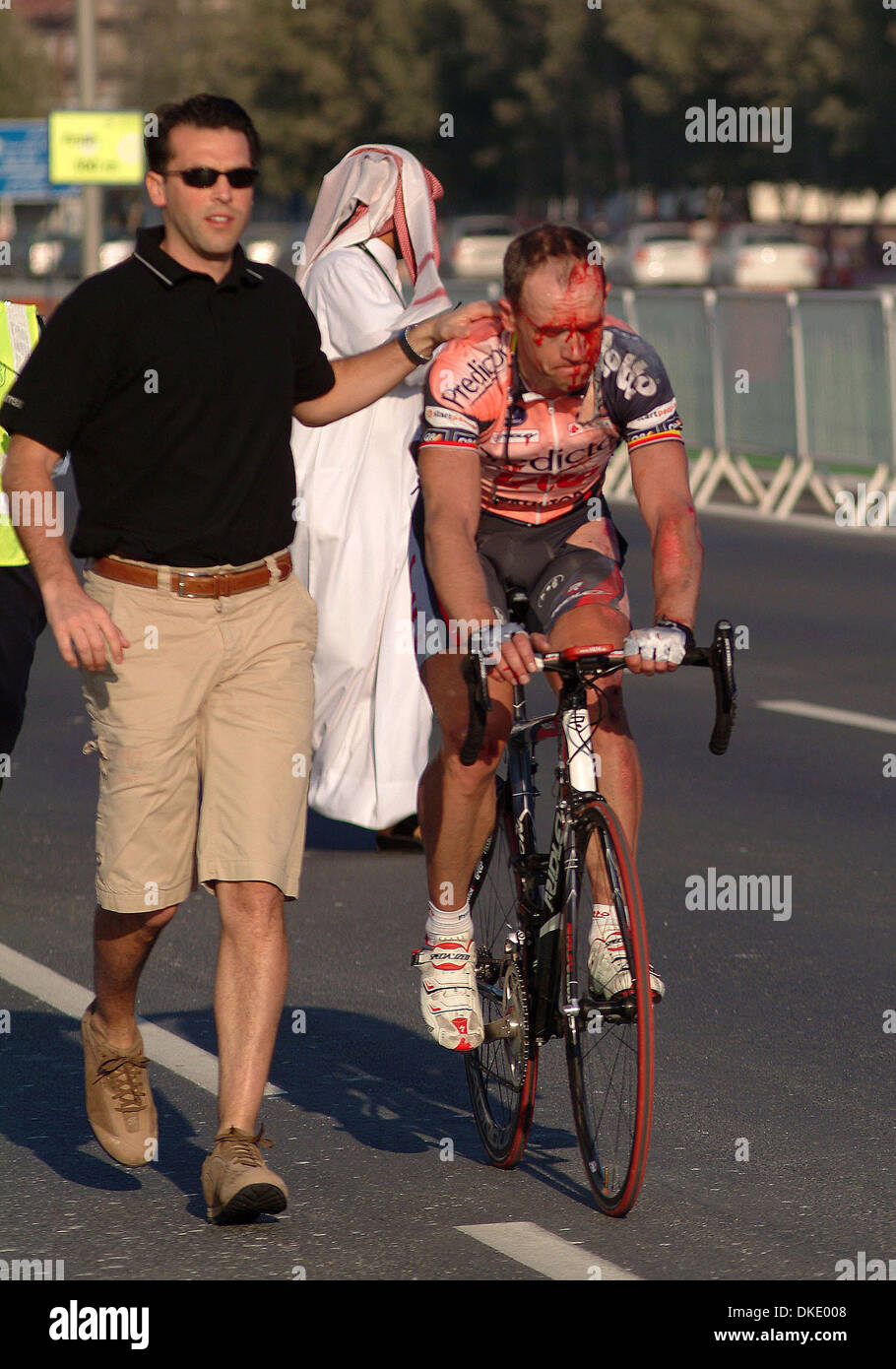 Jan 29, 2007 - Al Wakra, Qatar - Stage 2: Al Wakra to Qatar Olympic Committee, 135.5 km. 136 riders at the start, 17 teams. As expected, the first normal stage of the Tour of Qatar after yesterday's team time-trial ended up in a bunched sprint. After 135.5 km of riding, title holder Tom Boonen once again proved that Qatar was his winning territory as he claimed his first success of Stock Photo