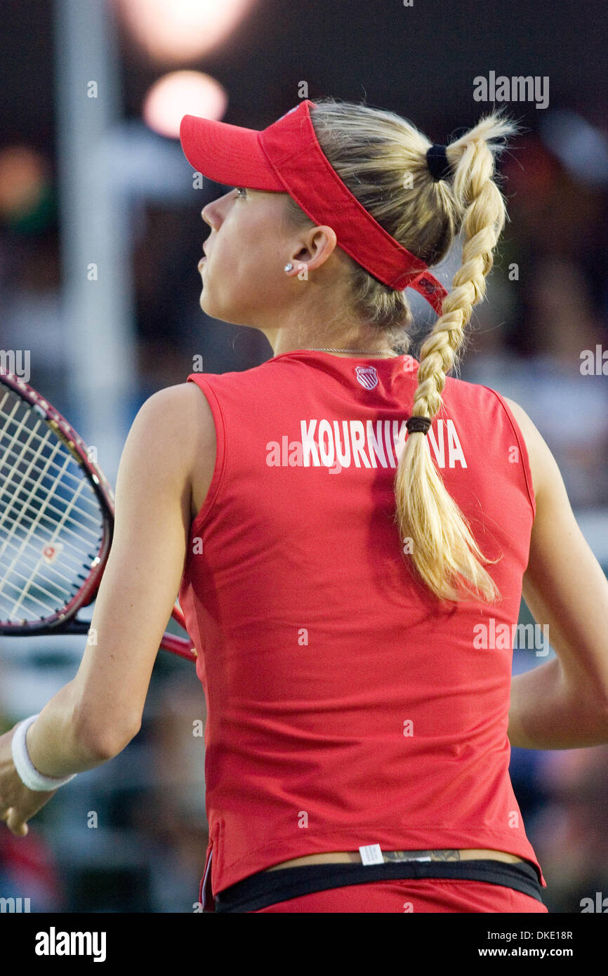 Anna Kournikova Plays Tennis in St. Louis, 7/18/08, St. Louis