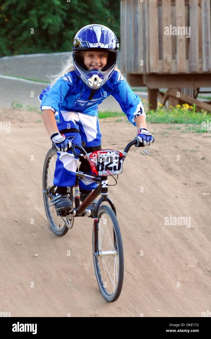 Track bicycle racers hi-res stock photography and images - Alamy