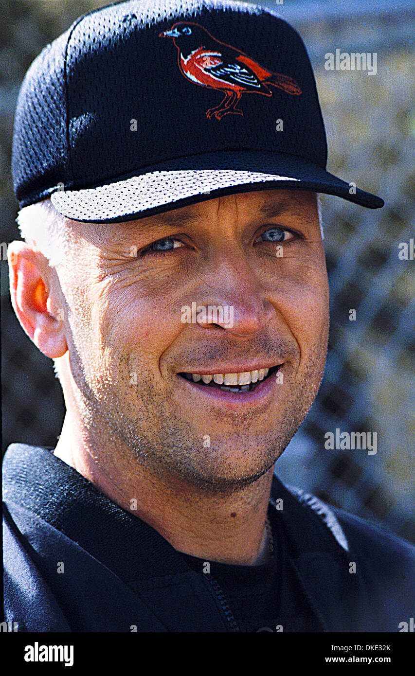 Jul 26, 2007 - Fort Lauderdale, FL, USA - CAL RIPKIN is due to be is being inducted into the Baseball Hall of Fame on Sunday July 29 2007. PICTURED 3-22-2001: Baltimore Orioles star player, Cal Ripken Jr. at spring training in Fort Lauderdale, Florida. (Credit Image: © David Jacobs/ZUMA Press) Stock Photo