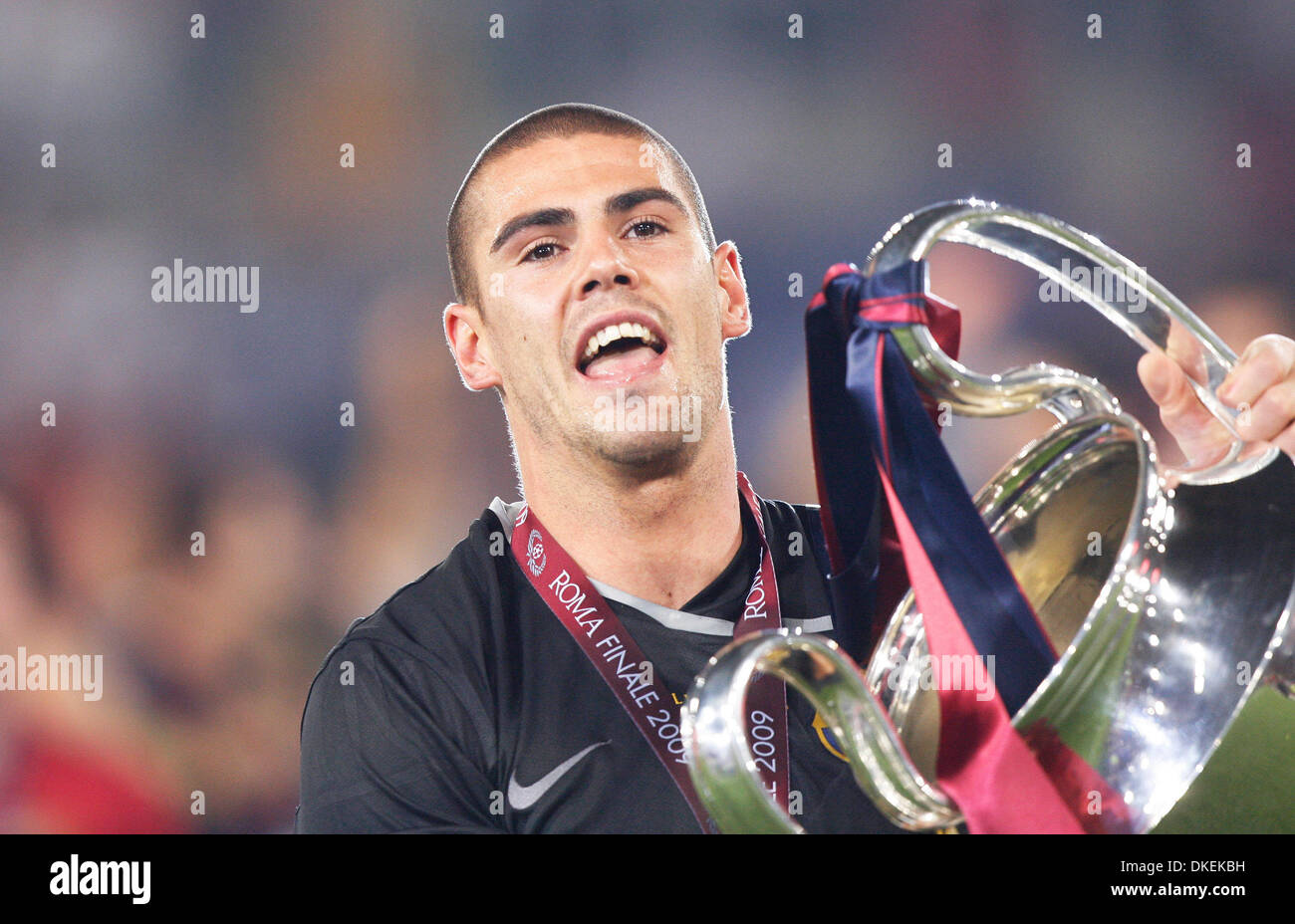 May 27, 2009 - Rome, Italy - VICTOR VALDES of Barcelona FC during UEFA Champions League Soccer final between Barcelona and Manchester United at the Stadio Olimpico in Rome, Italy. Barcelona beat Manchester United 2-0. (Credit Image: © Foto Olimpic/Action Press/ZUMA Press) RESTRICTIONS: * North and South America Rights Only * Stock Photo