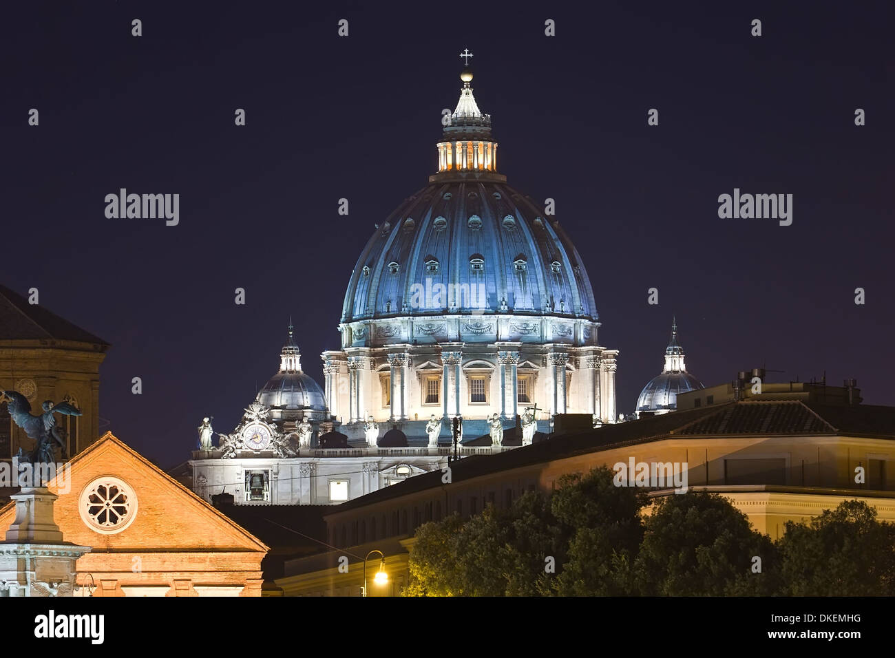 st-peter-s-basilica-stock-photo-alamy