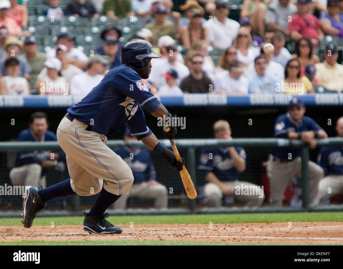 AT90 Tony Gwynn Padres in a batting stance Photo