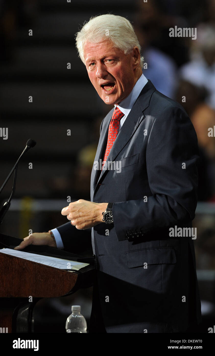 Former US president Bill Clinton speaks at Florida International ...