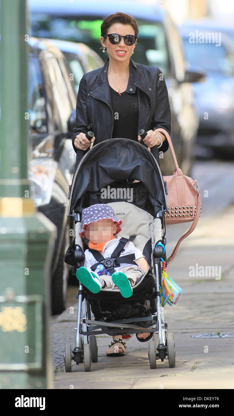 Dannii minogue son ethan out hires stock photography and images Alamy Dannii minogue son ethan out hires stock photography and images Alamy