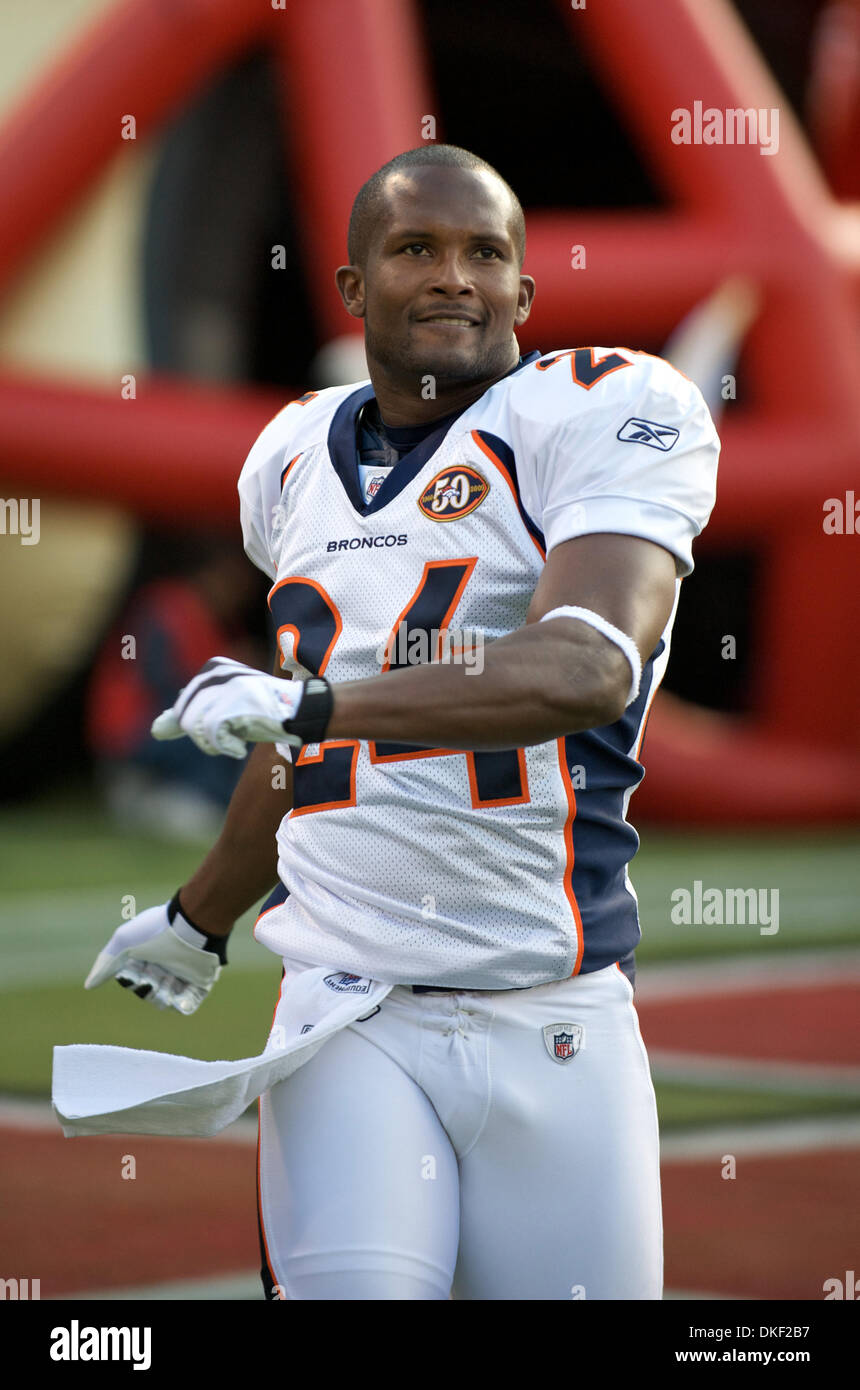 14 August 2009:  Denver Broncos CB Champ Bailey (24) stretches before the NFL pre-season game between the Denver Broncos and the San Francisco 49ers at Candlestick Park in San Francisco, CA Â© Matt Cohen / Southcreek Global 2009  (Credit Image: © Southcreek Global/ZUMApress.com) Stock Photo