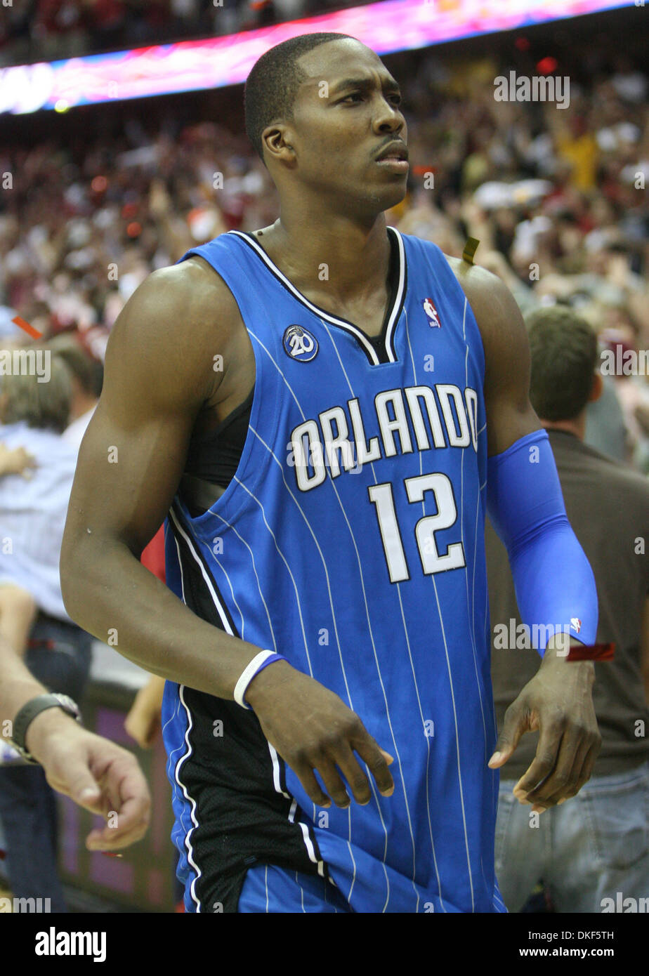 May 22 2009 Cleveland Ohio Usa Orlando Center Dwight Howard Leaves The Court After Cleveland Forward Lebron James Game Winning Buzzer Beater In The Magic S 96 95 Loss To The Cavaliers