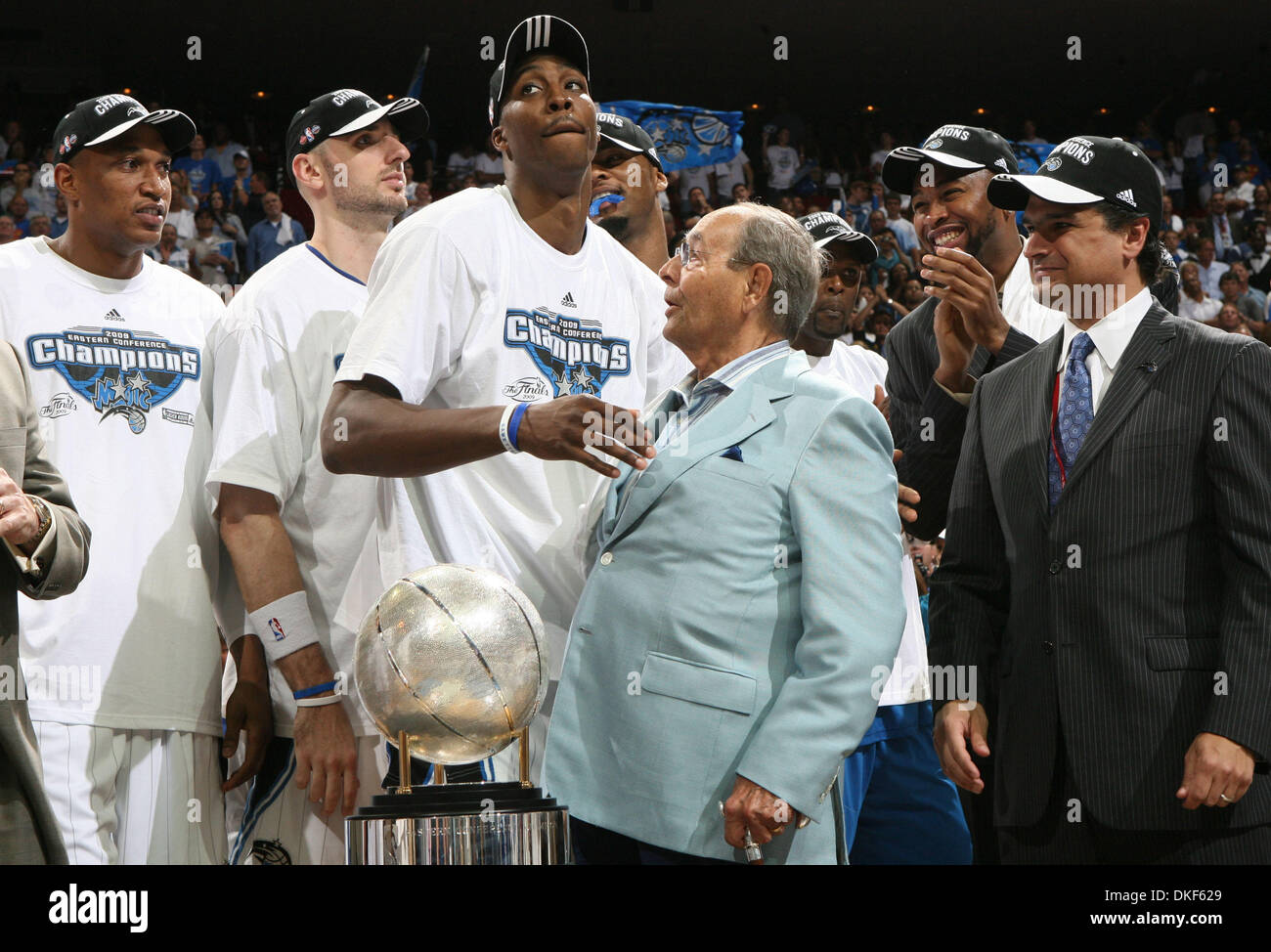 May 30, 2009 - Orlando, Florida, USA - Orlando Magic center DWIGHT HOWARD hugs owner  RICH DEVOS  after beating the Cleveland Cavaliers to win the the Eastern Conference Finals at Amway Arena in Orlando, FL Saturday, May 30, 2009. (Credit Image: © Gary W. Green/Orlando Sentinel/ZUMA Press) RESTRICTIONS: * Daytona and Online RIGHTS OUT * Stock Photo