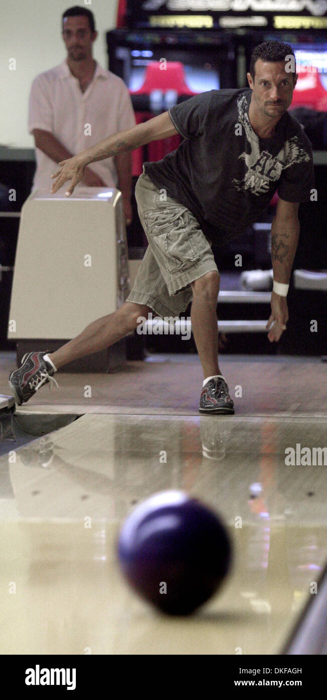 Bowling hill hires stock photography and images Alamy