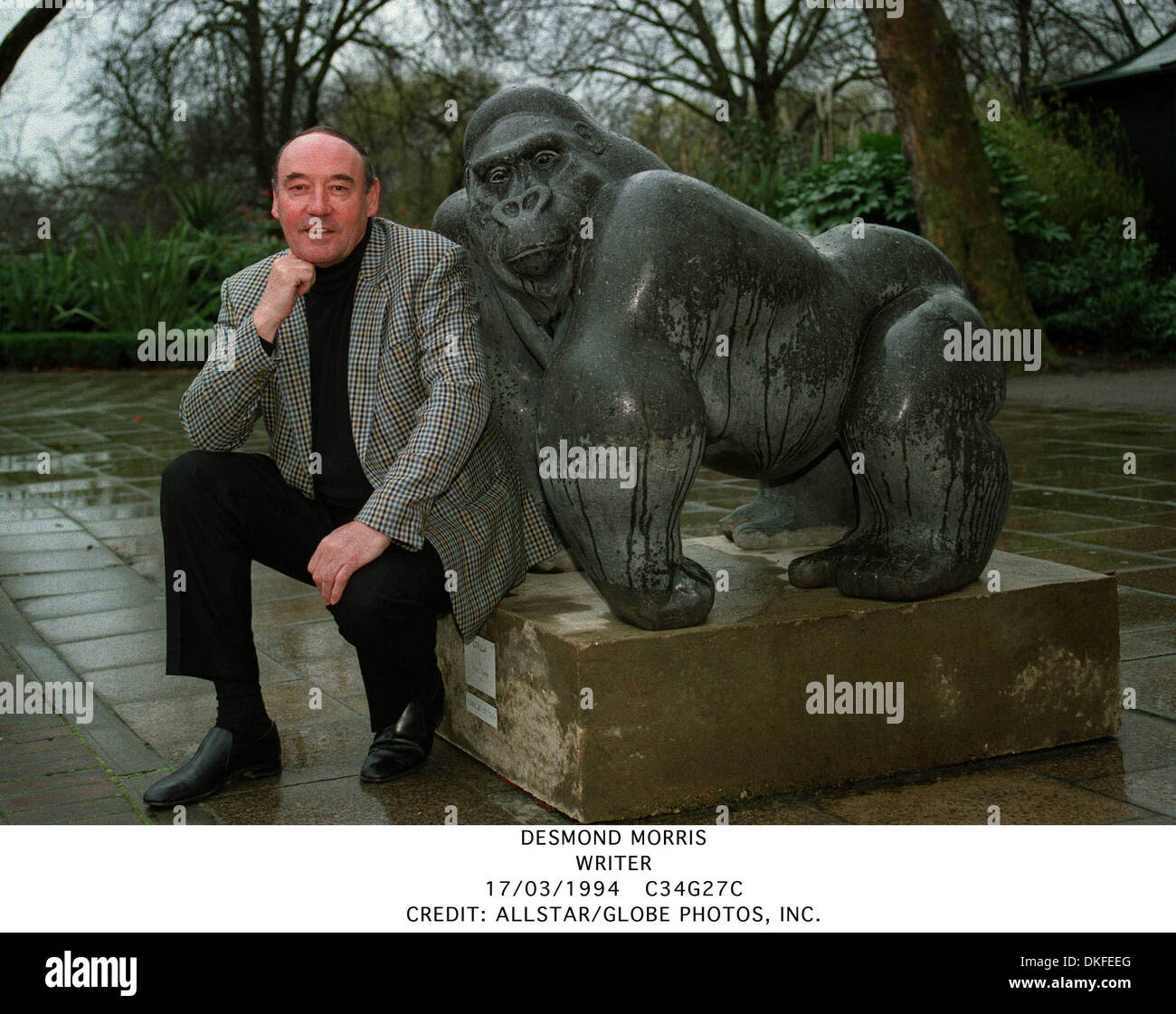 Desmond morris hi-res stock photography and images - Alamy