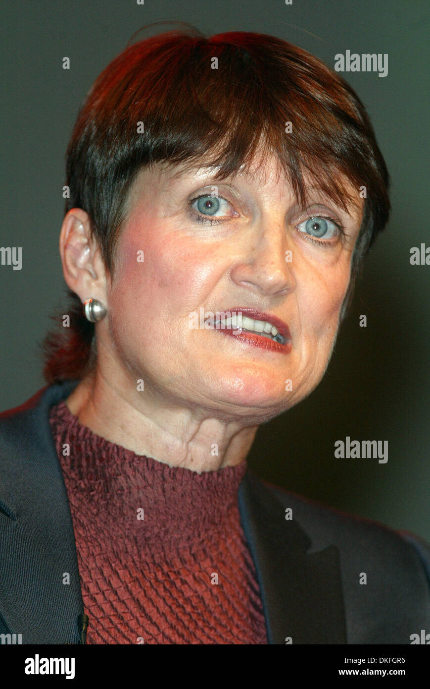 TESSA JOWELL MP.SEC. FOR SPORT & MEDIA.TLABOUR PARTY CONFERENCE 2002.LABOUR PARTY CONFERENCE 2002.03/10/2002.DI187.CREDIT: ALLSTAR/ Stock Photo