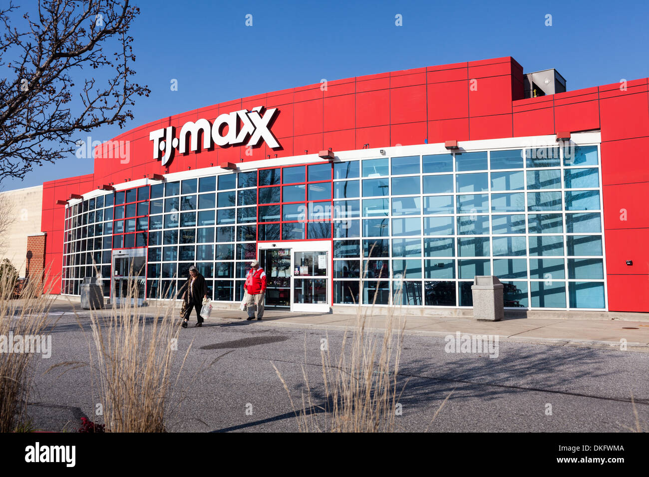 Tj maxx interior hi-res stock photography and images - Alamy
