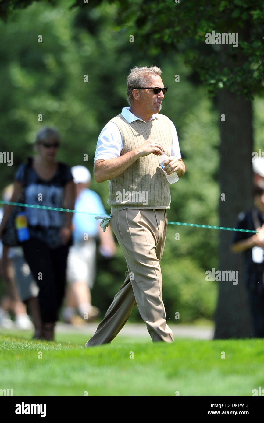 Jul 20, 2009 - Oakville, Ontario, Canada - KEVIN COSTNER during the Bell Canada Pro-Am Mike Weir Charity Classic at the Glen Abbey Golf Course. (Credit Image: © CJ LaFrance/Southcreek Global/ZUMA Press) Stock Photo