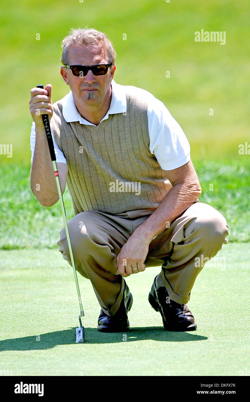 Jul 20, 2009 - Oakville, Ontario, Canada - KEVIN COSTNER during the Bell Canada Pro-Am Mike Weir Charity Classic at the Glen Abbey Golf Course. (Credit Image: © CJ LaFrance/Southcreek Global/ZUMA Press) Stock Photo