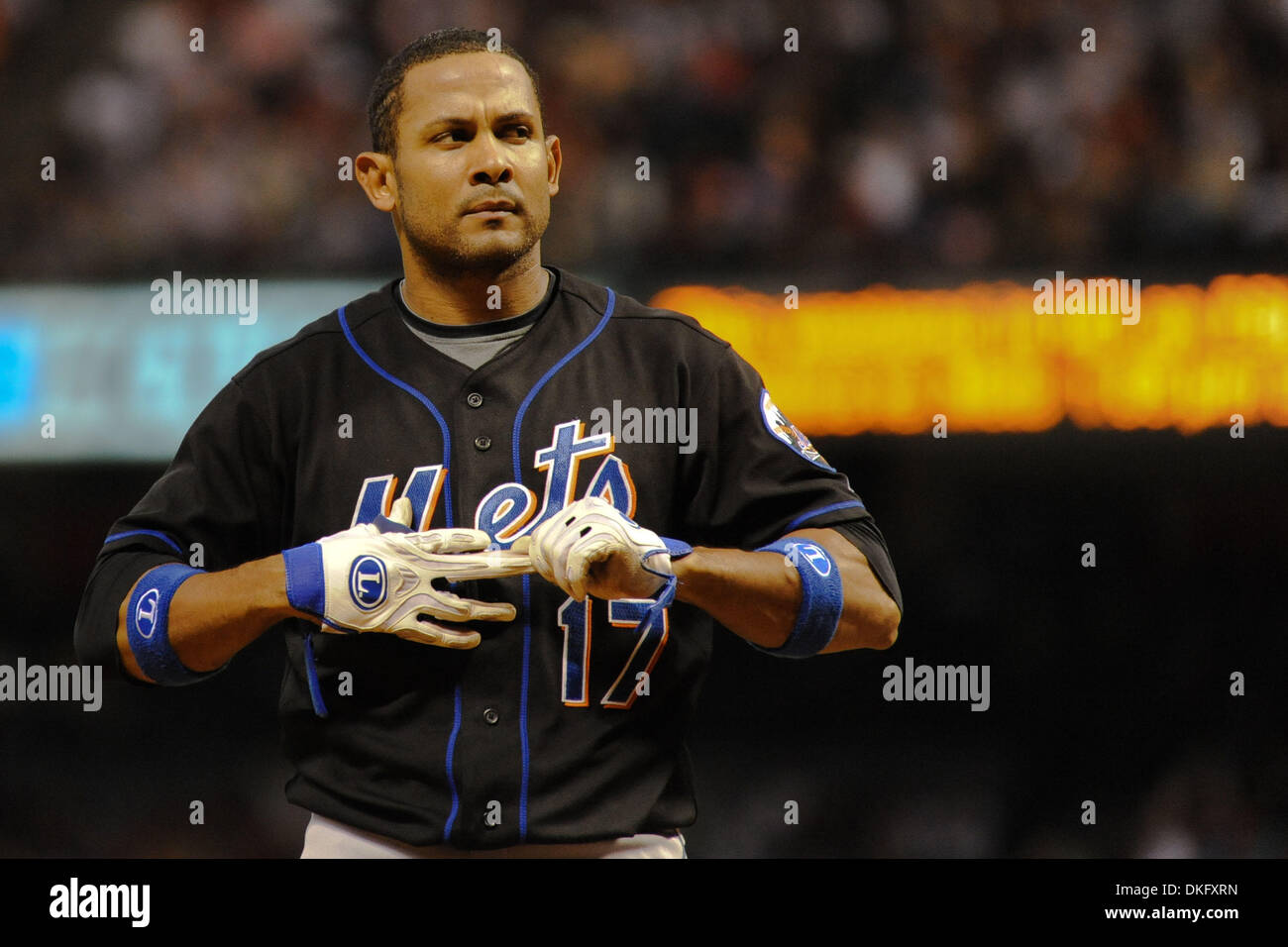 Mets uniform hi-res stock photography and images - Page 2 - Alamy