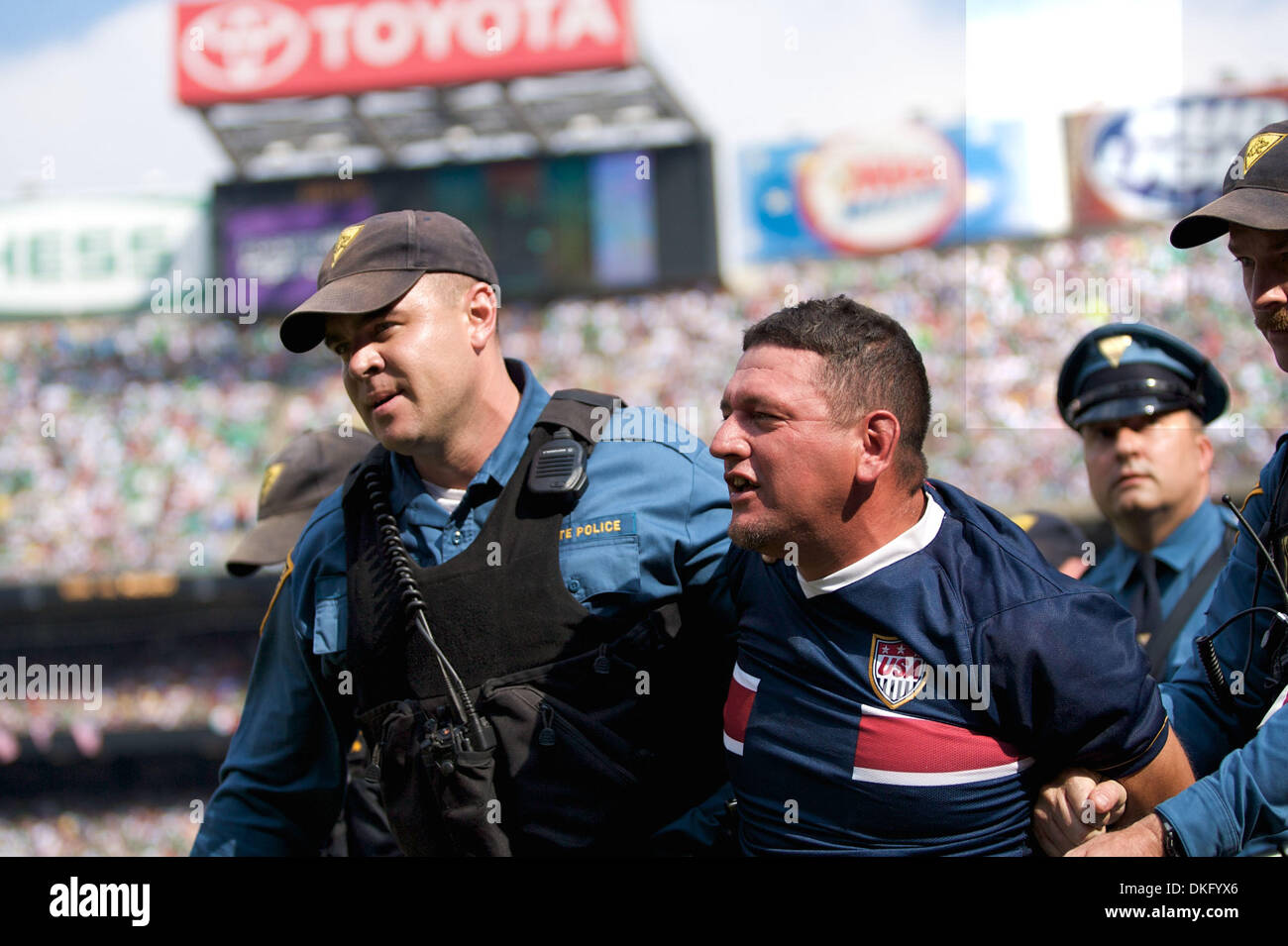 Jul 26, 2009 - East Rutherford, New York, USA - A Mexico supporter gets ...