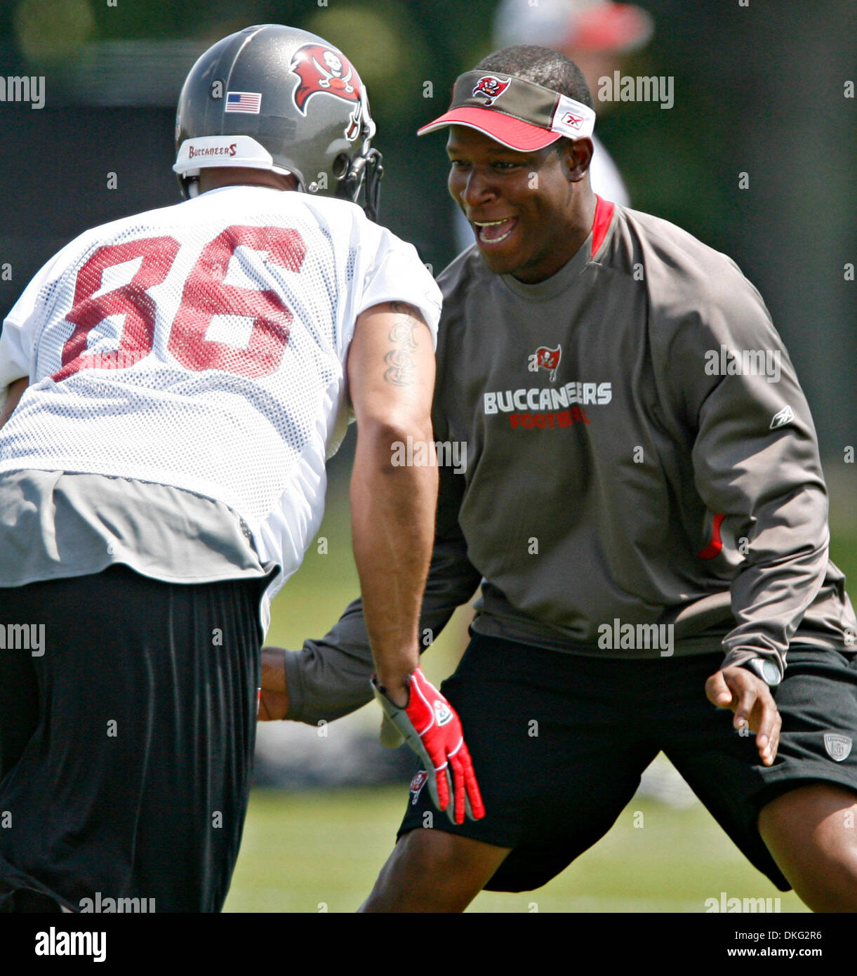 TP 303828 CASS bucs 7 (03/31/2009 TAMPA) New head coach Raheem Morris defends tight end Jerramy Stevens during the first day of off-season mini-camp at One Buc Place on Tuesday  (Credit Image: © St. Petersburg Times/ZUMA Press) Stock Photo