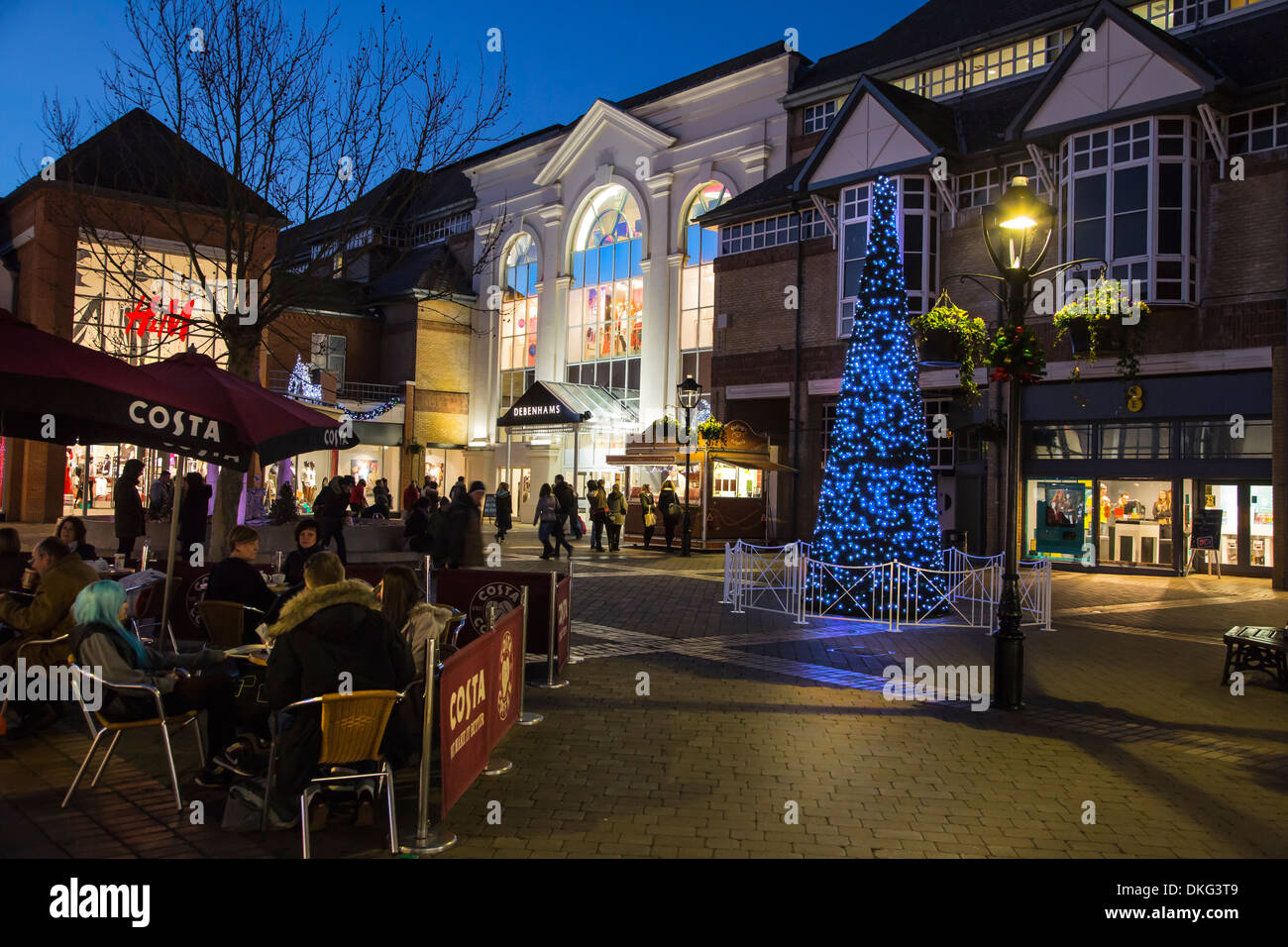 CULVER SQUARE SHOPPING CENTRE, WITH OUTSIDE SITTING AREA FOR COSTA COFFEE, IN COLCHESTER, BRITIANS OLDEST RECORDED TOWN Stock Photo