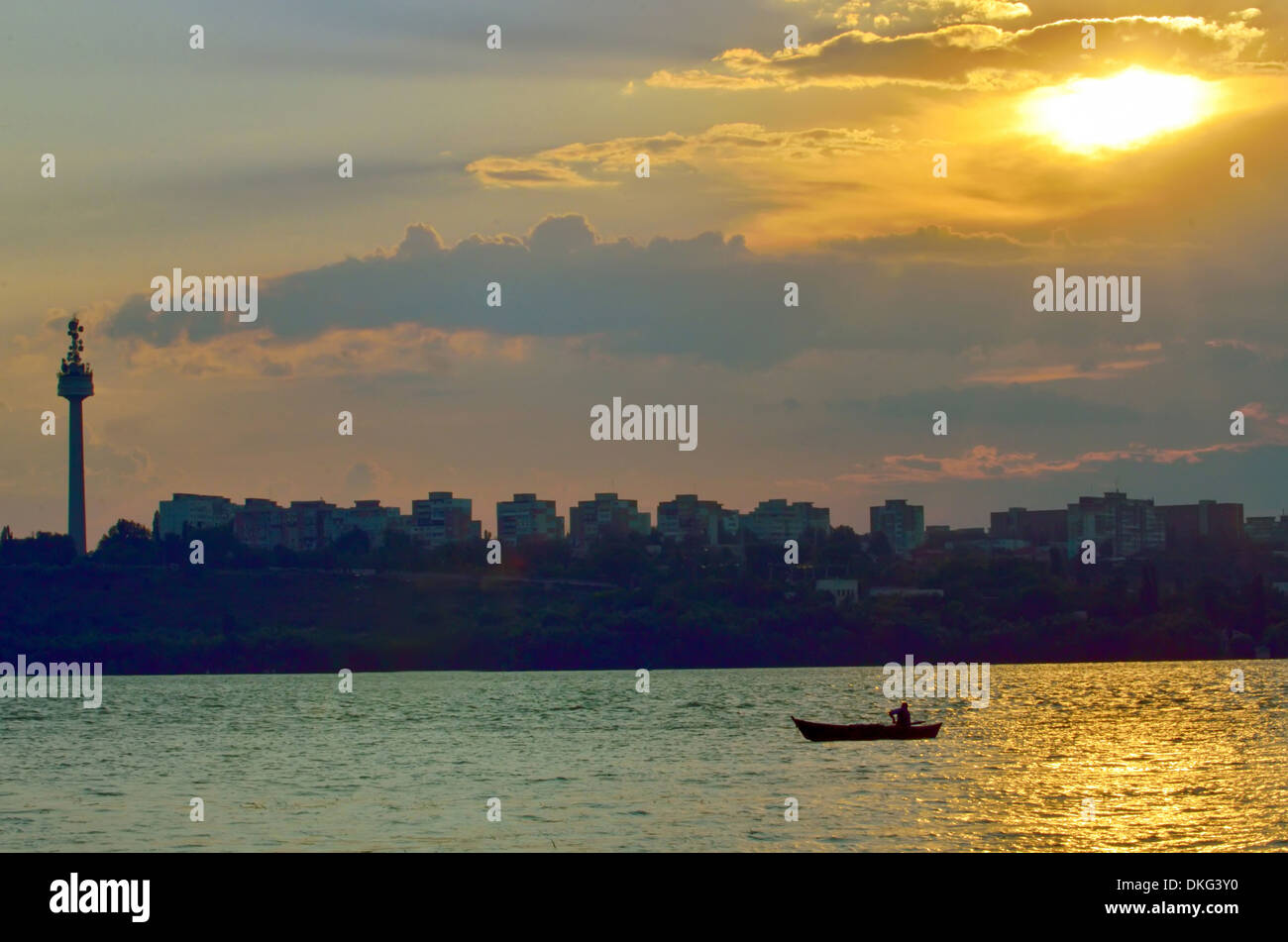 Beach beauty boat sunset hi-res stock photography and images - Alamy