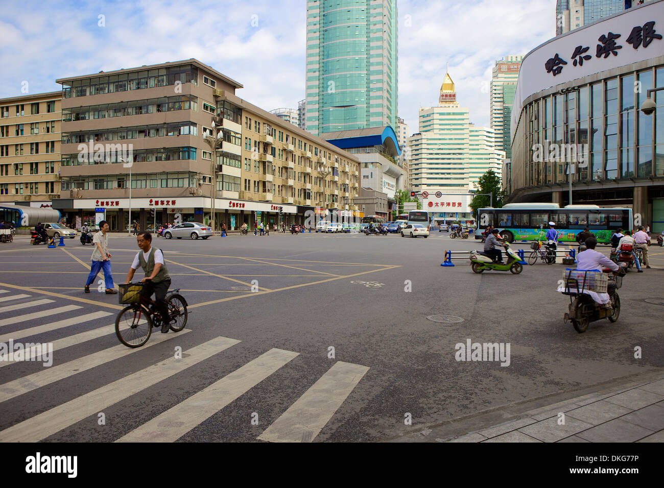 Chengdu street scene, Chengdu, Sichuan, China, Asia Stock Photo