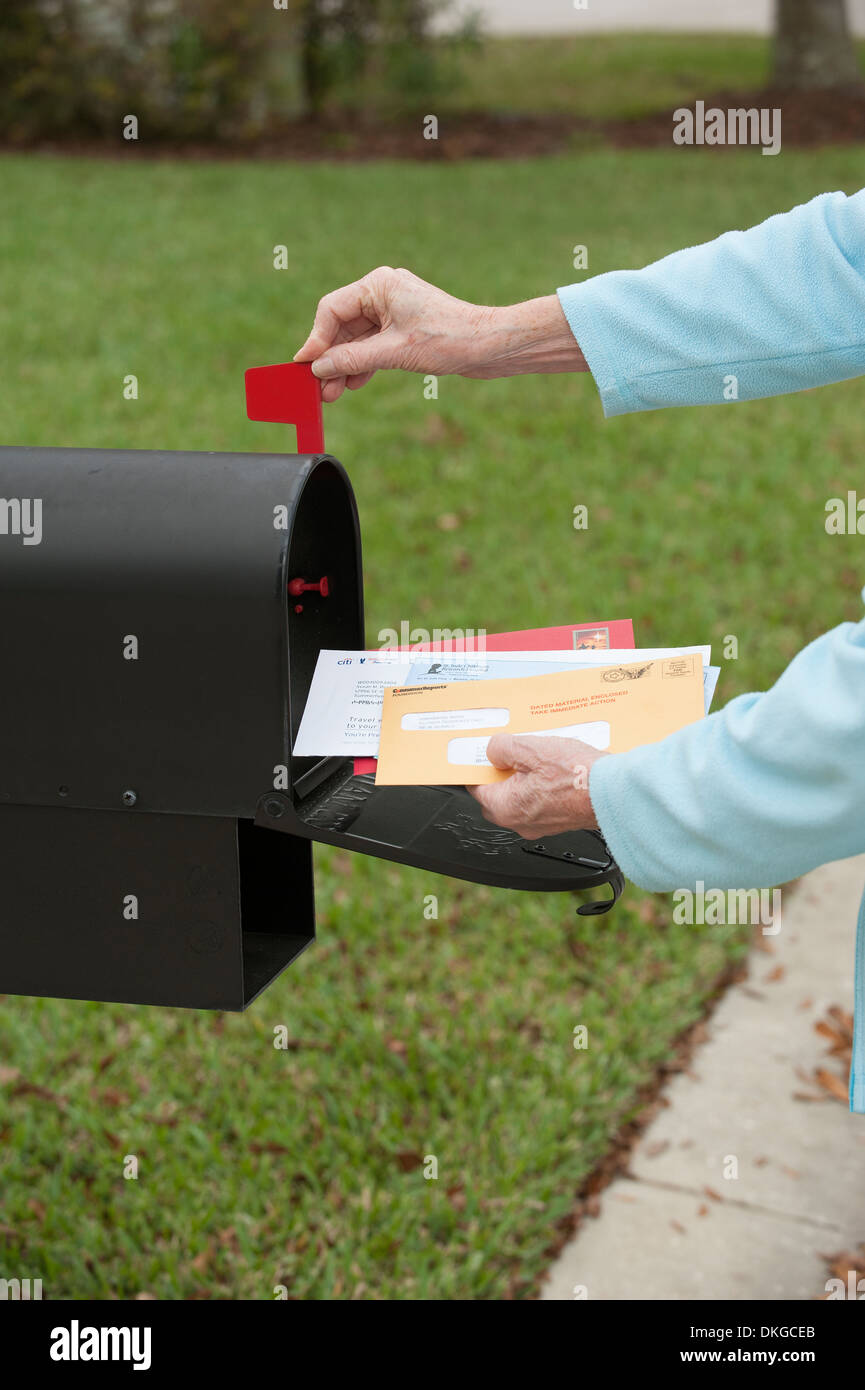 US mail box setting flag for collection Stock Photo Alamy