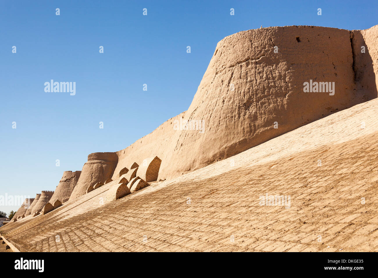 Outer wall of Ichan Kala, adjacent to Tosh Darvoza south gate, Khiva, Uzbekistan Stock Photo