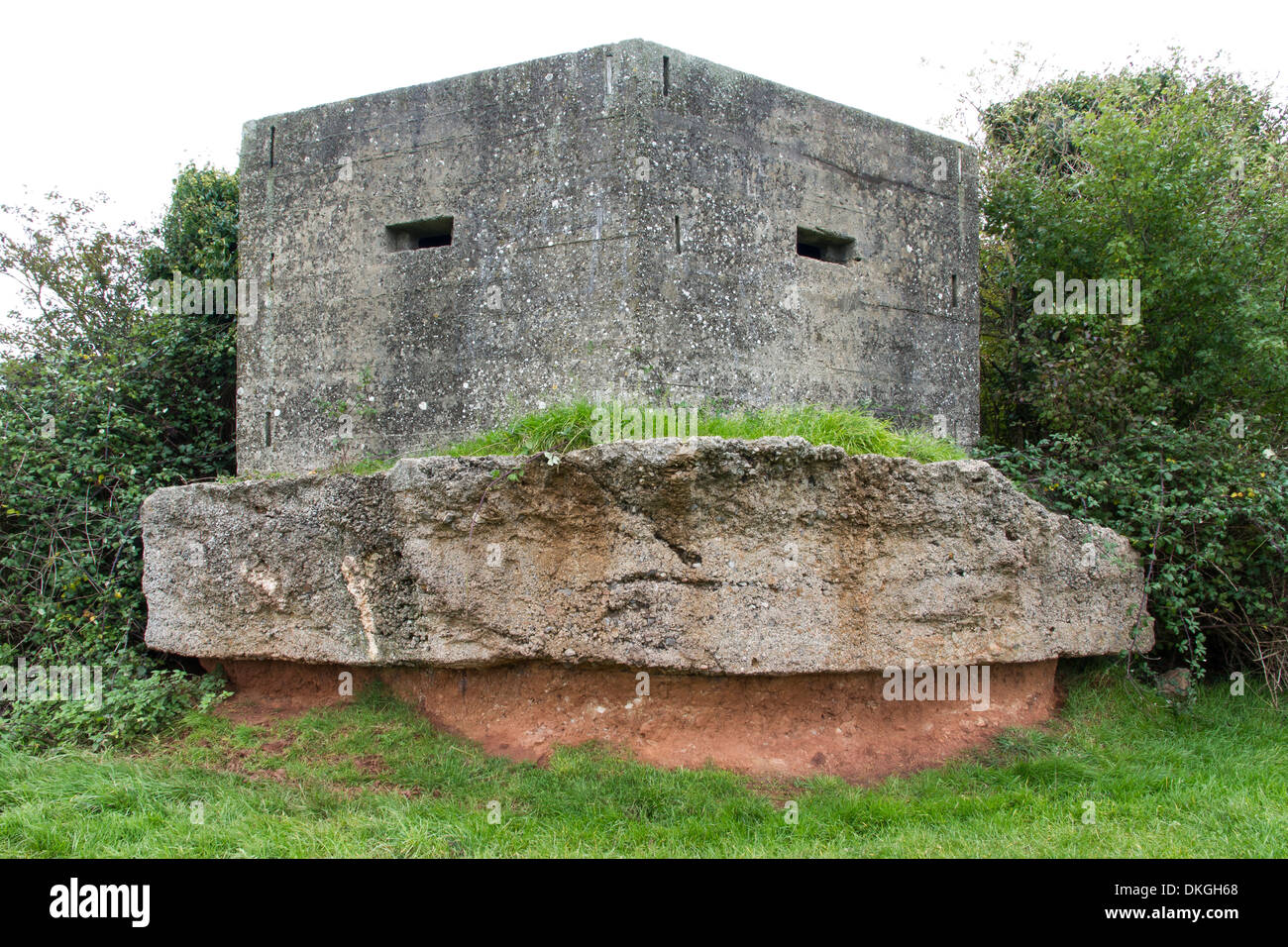 world-war-ii-pillbox-on-the-taunton-stop-line-at-creech-st-michael
