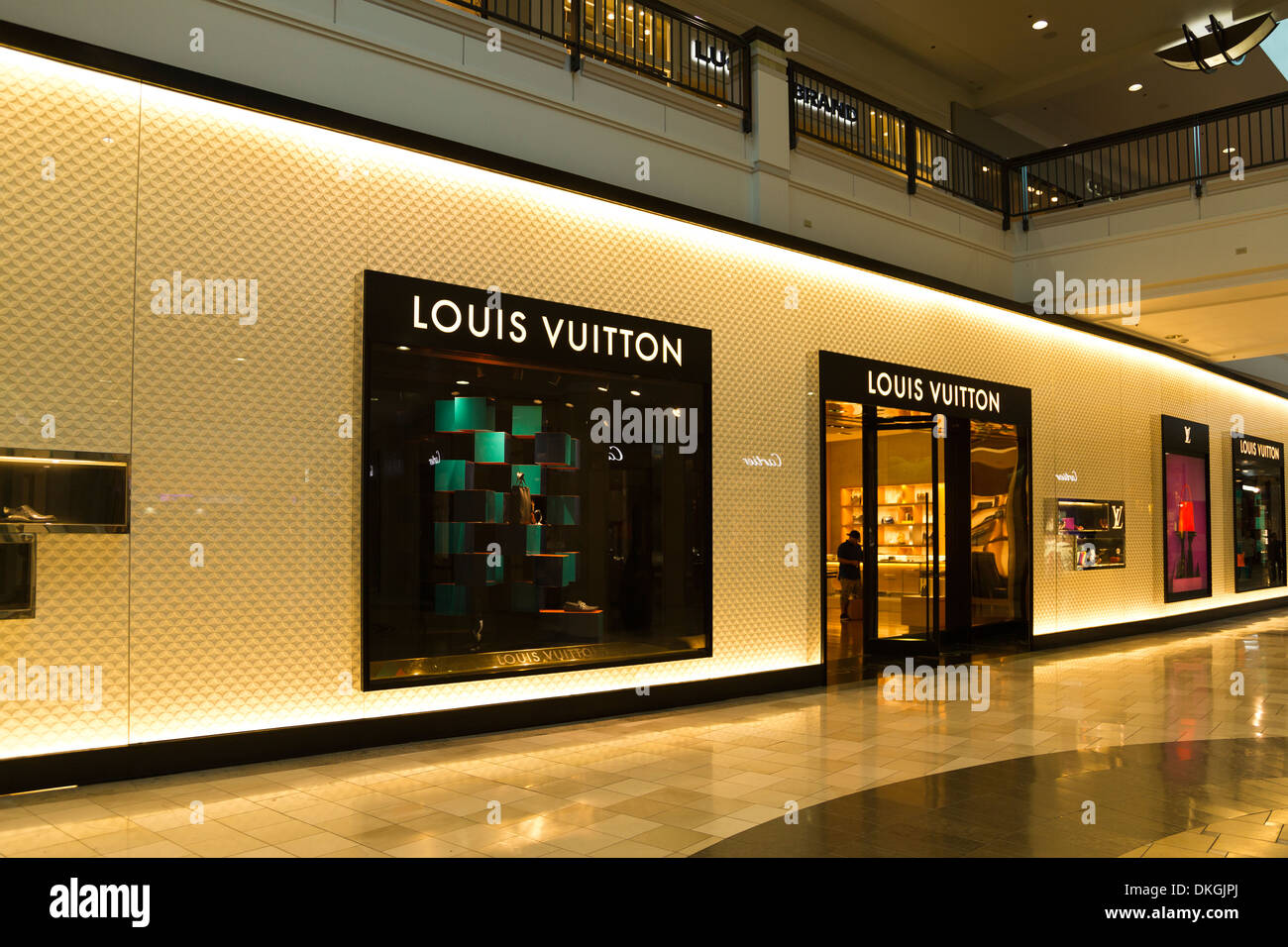 Louis Vuitton - Santa Clara, CA